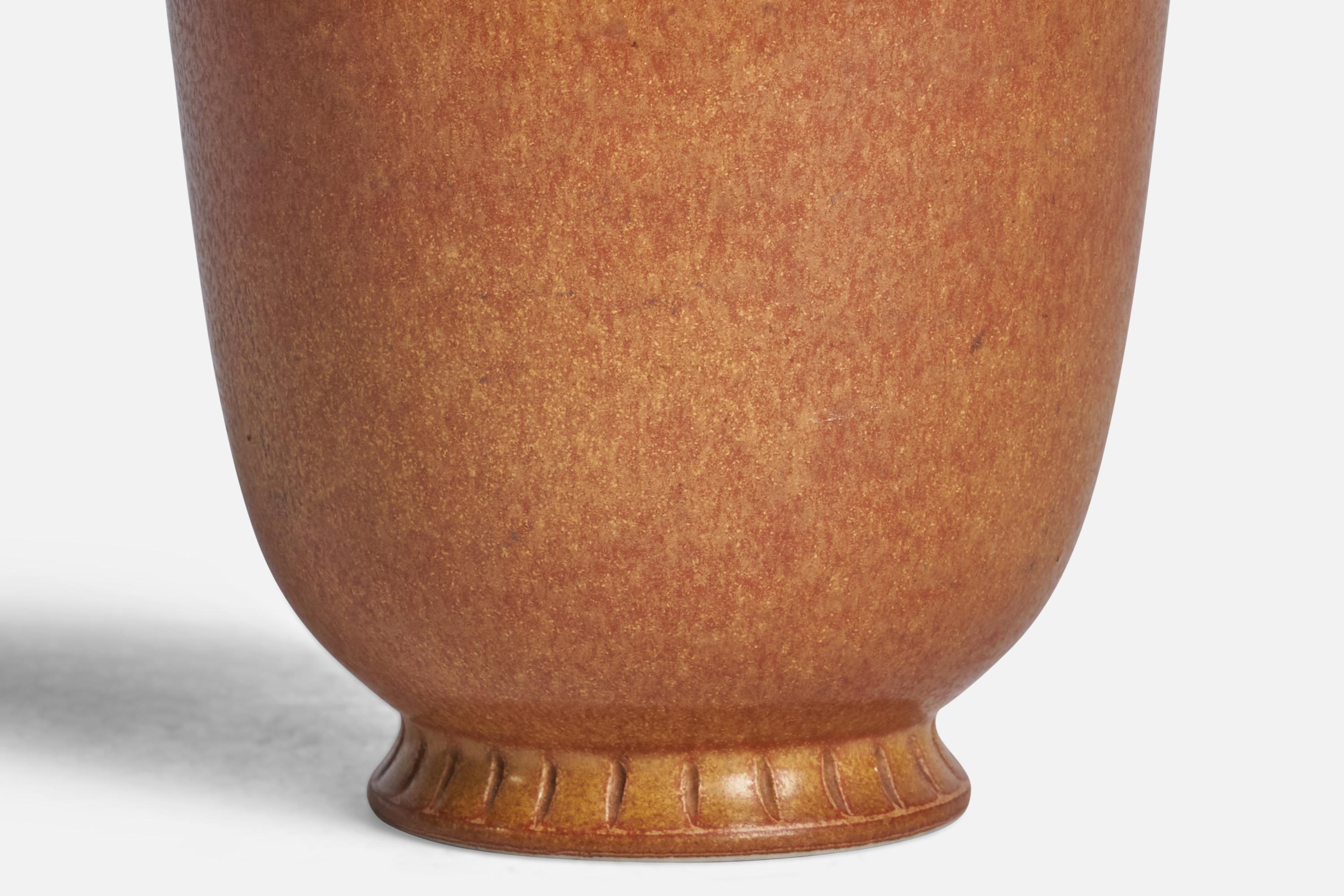 Gunnar Nylund, Vase, Stoneware, Sweden, 1940s In Good Condition For Sale In High Point, NC