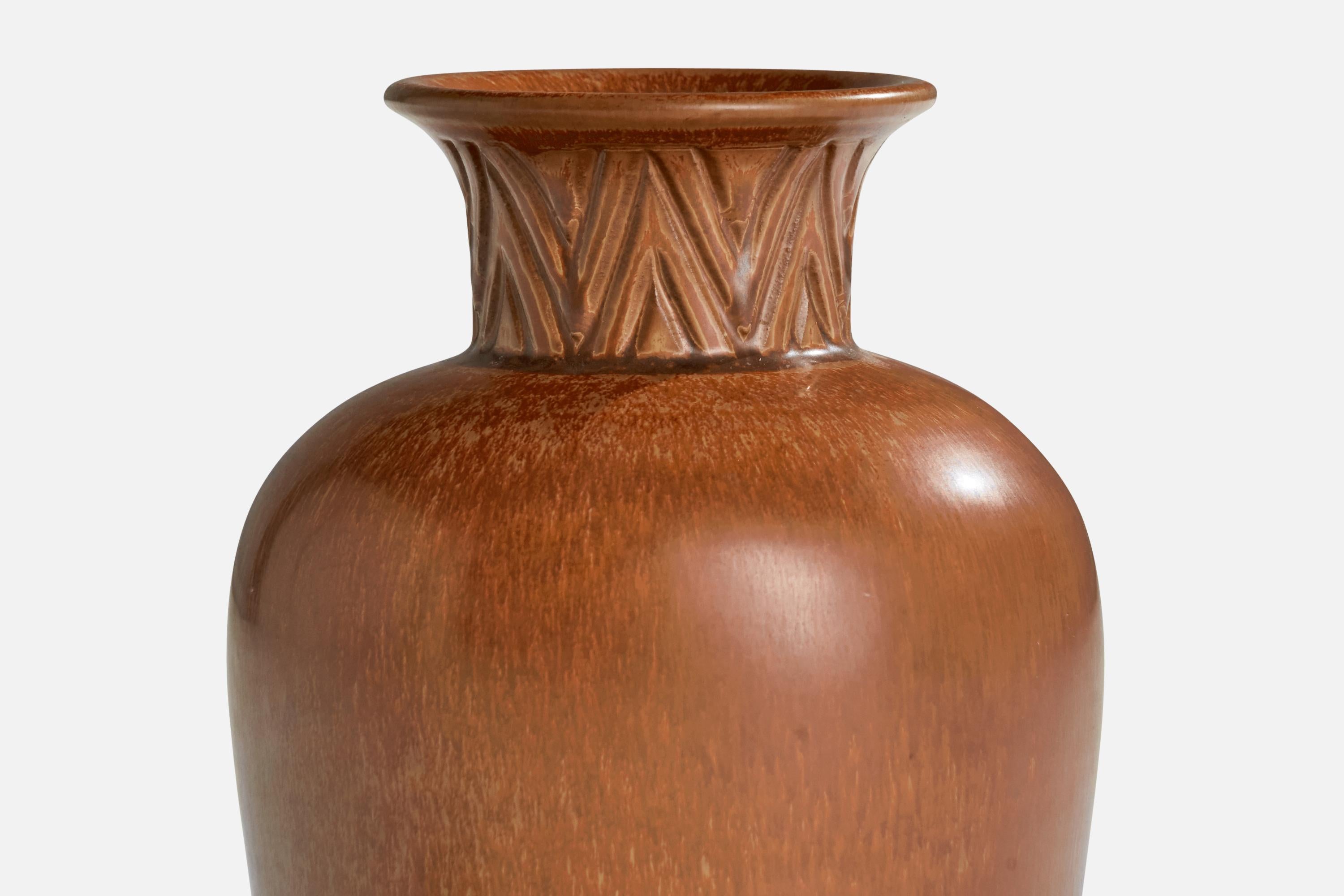 Gunnar Nylund, Vase, Stoneware, Sweden, 1940s In Good Condition For Sale In High Point, NC