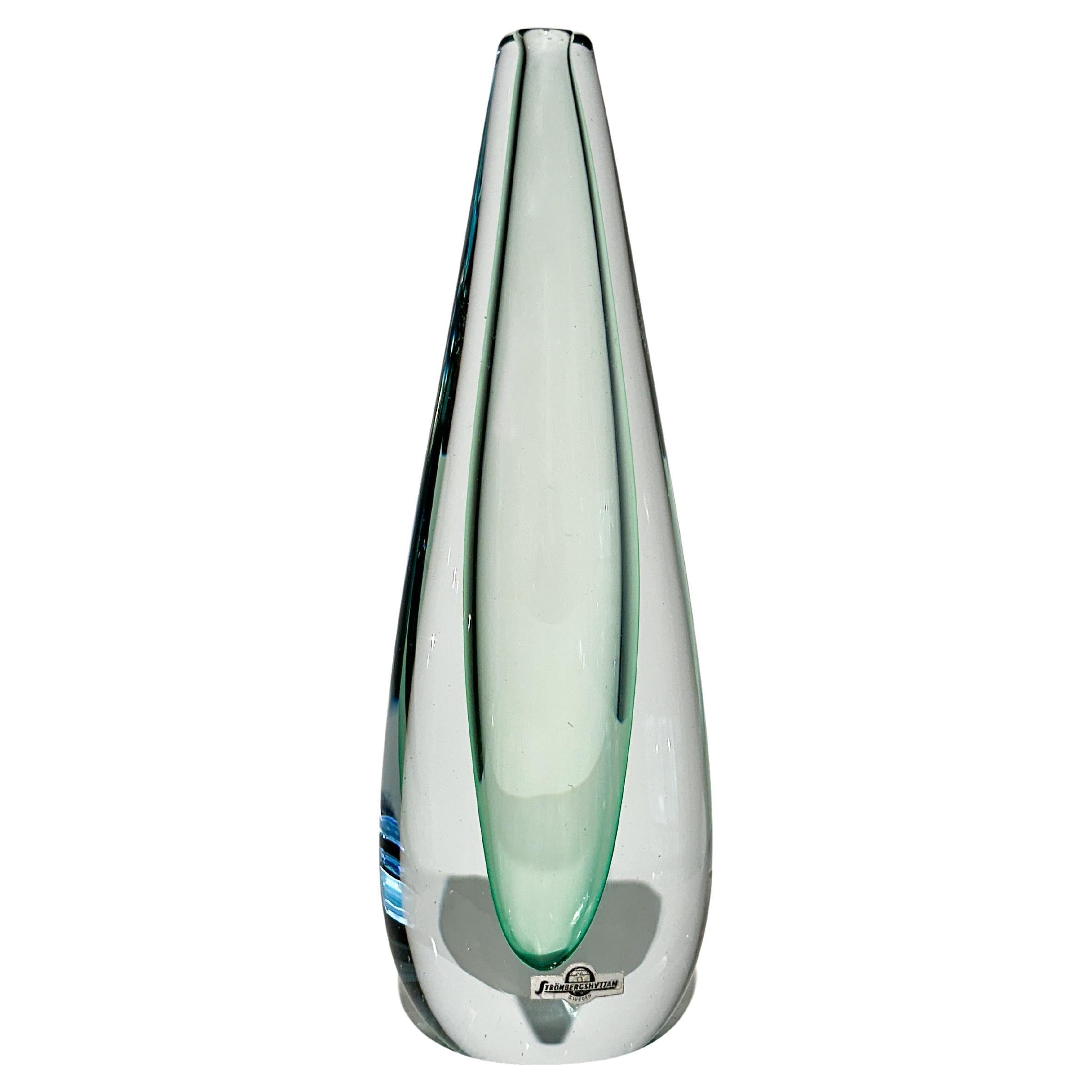 Gunnar Nylund Vase Strömbergshyttan Glass Crystal Sommerso Sweden 1960s