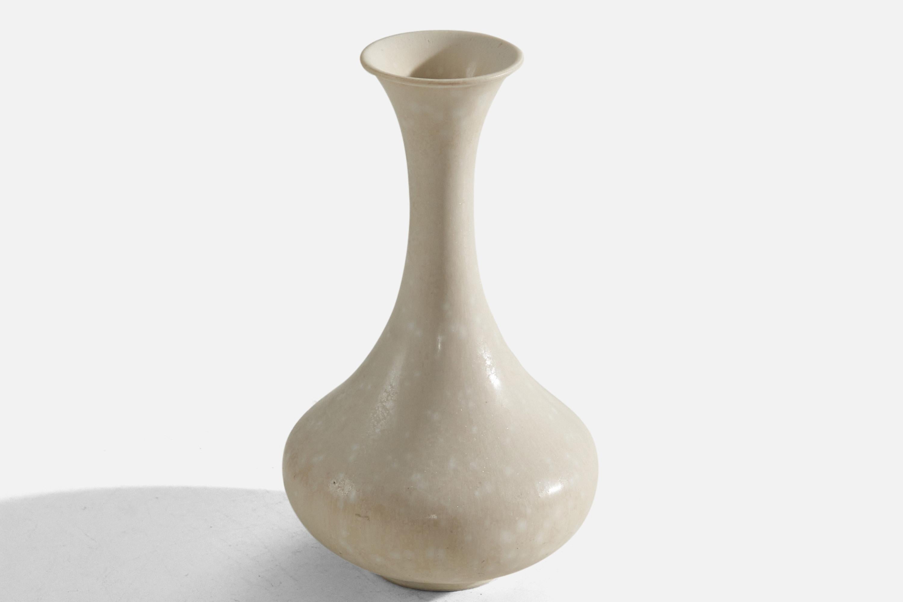 European Gunnar Nylund, Vase, White-Glazed Stoneware, Rörstand, Sweden, 1950s For Sale