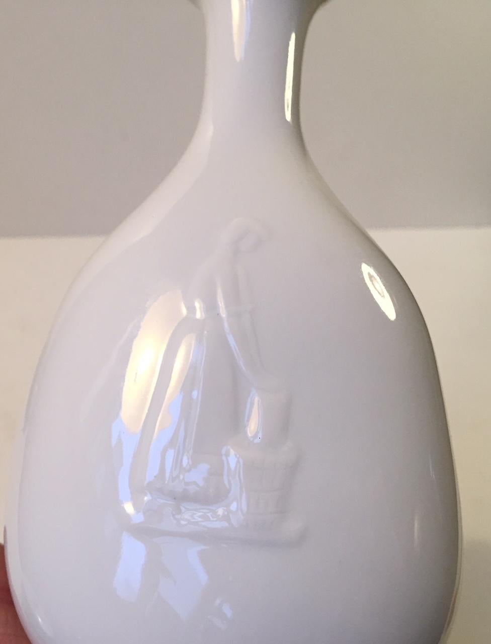 Mid-Century Modern Vase Blanc de Chine de Gunnar Nylund, 1954 en vente