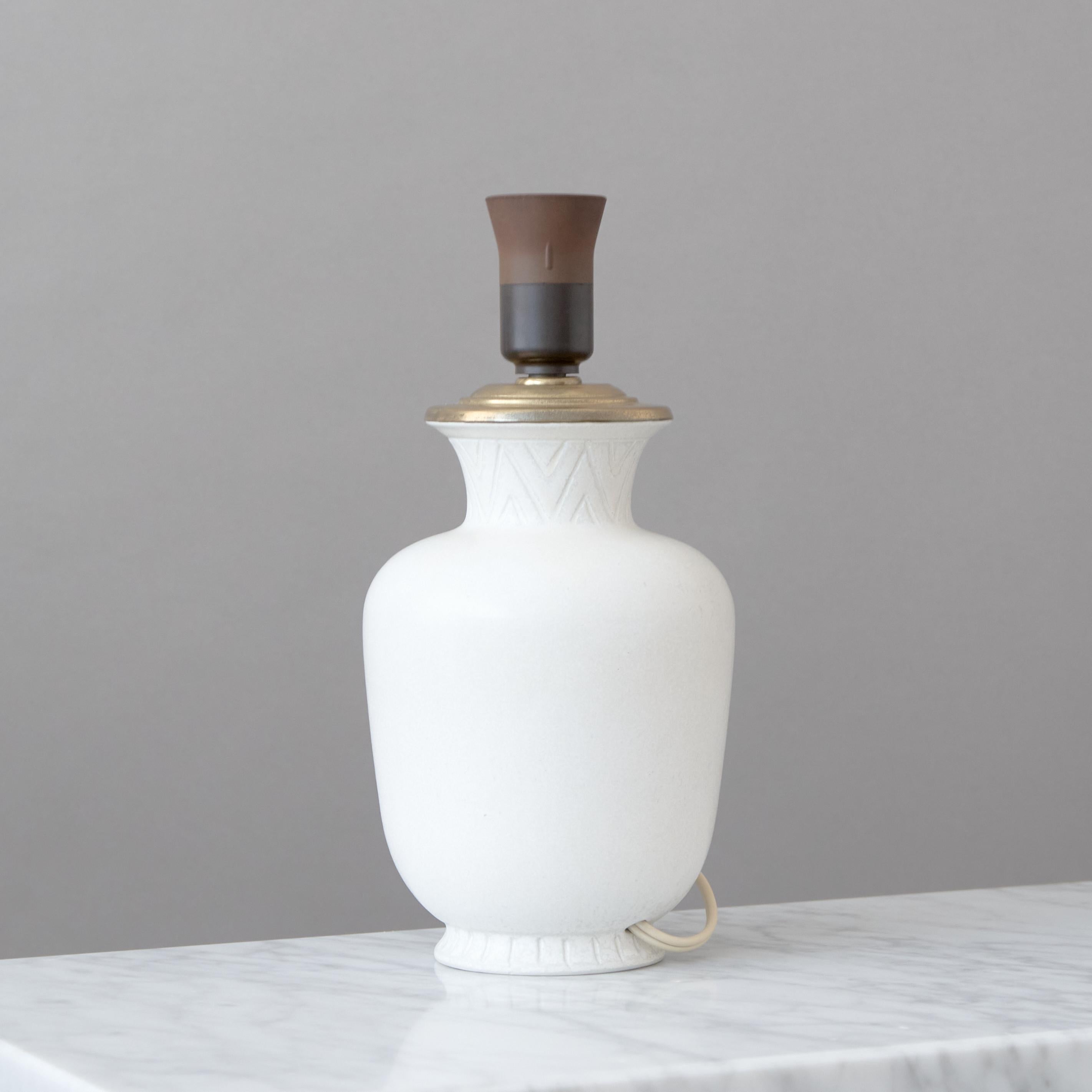 Gunnar Nylund, Lámpara de sobremesa de gres moteado blanco para Rörstrand, Suecia, años 40 Cerámico en venta