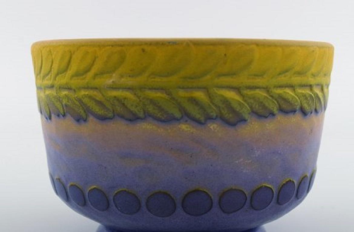 Début du 20ème siècle Bol unique ancien en céramique émaillée de Gunnar Wennerberg pour Gustafsberg, 1906 en vente