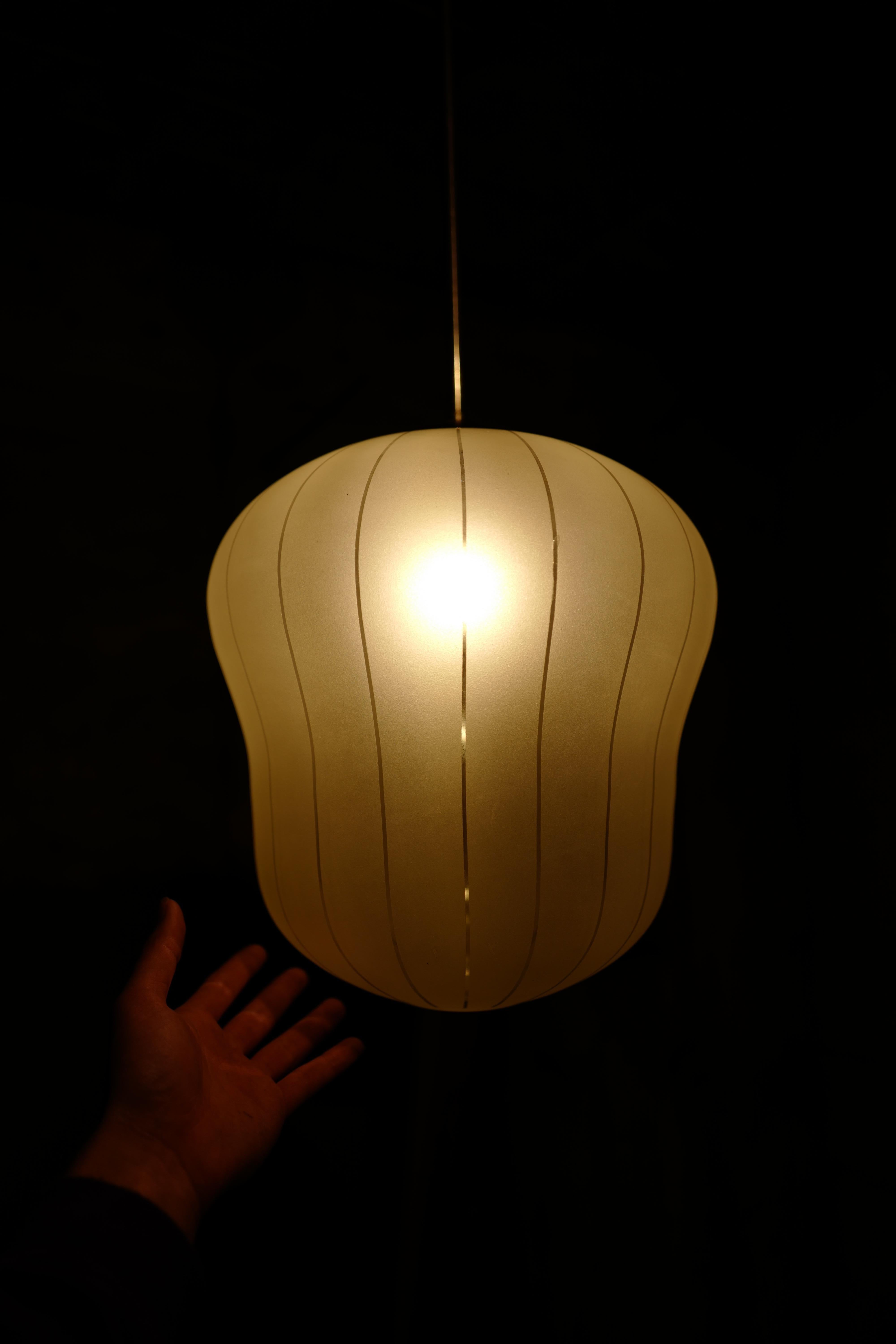 Finnish Gunnel Nyman 40's frosted glass pendant lamp For Sale