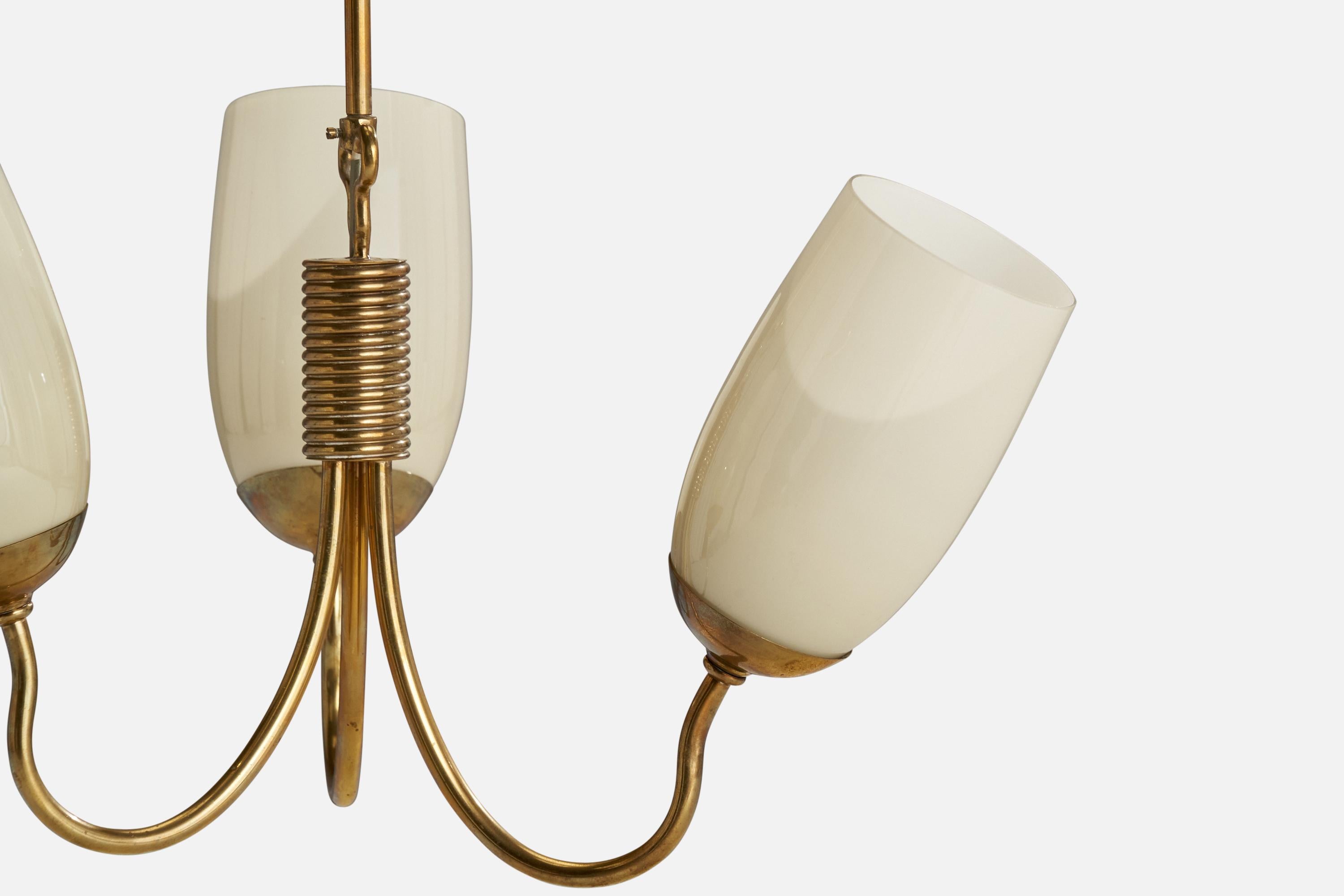 Gunnel Nyman, Chandelier, Brass, Glass, Finland, 1940s In Good Condition For Sale In High Point, NC