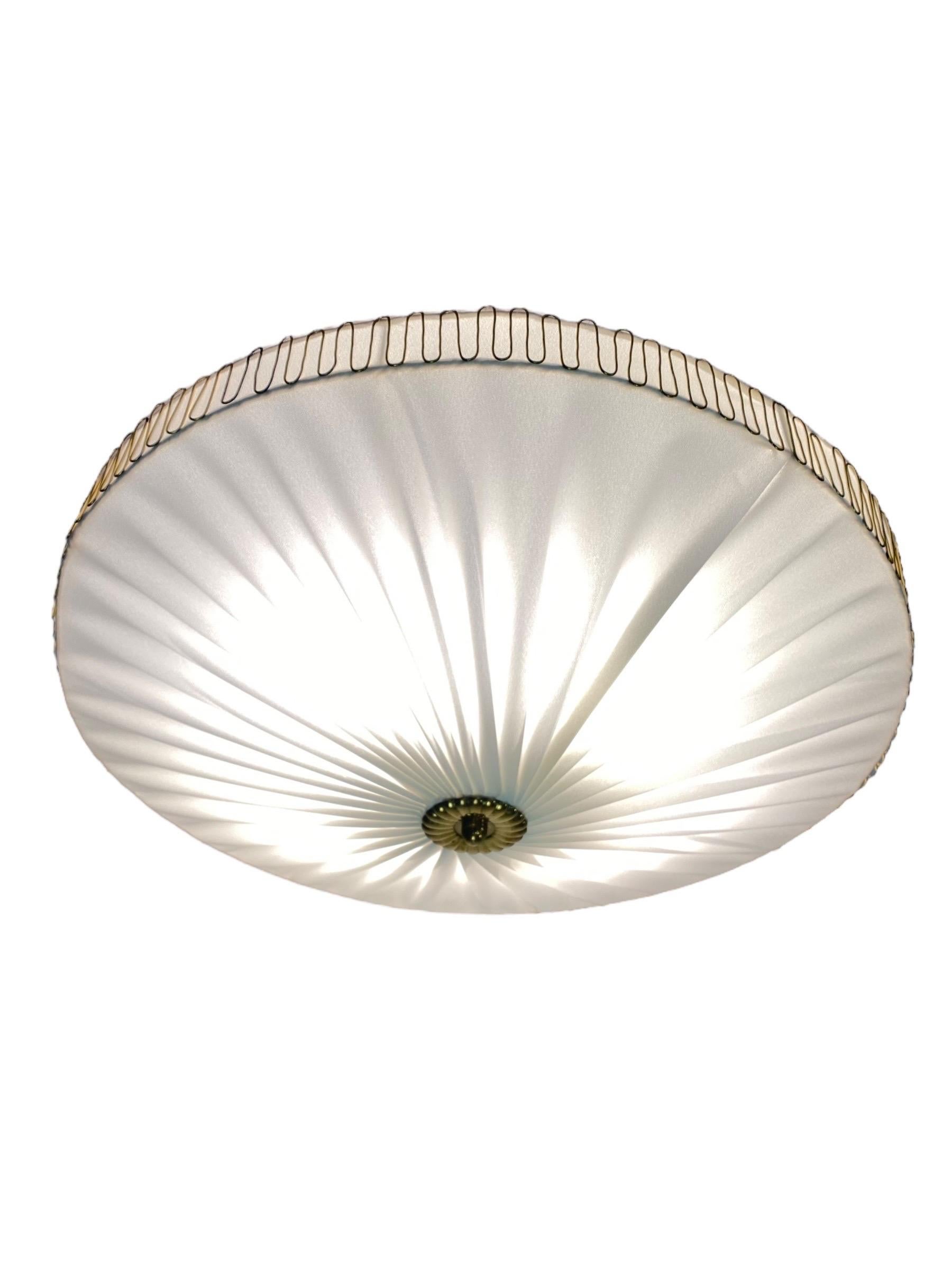 Métal Gunnel Nyman Flush Mountains en laiton et tissu, modèle K5-40, Idman 1950s en vente
