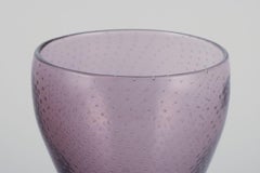 Gunnel Nyman for Nuutajärvi Notsjö. Modernist Finnish art glass vase.