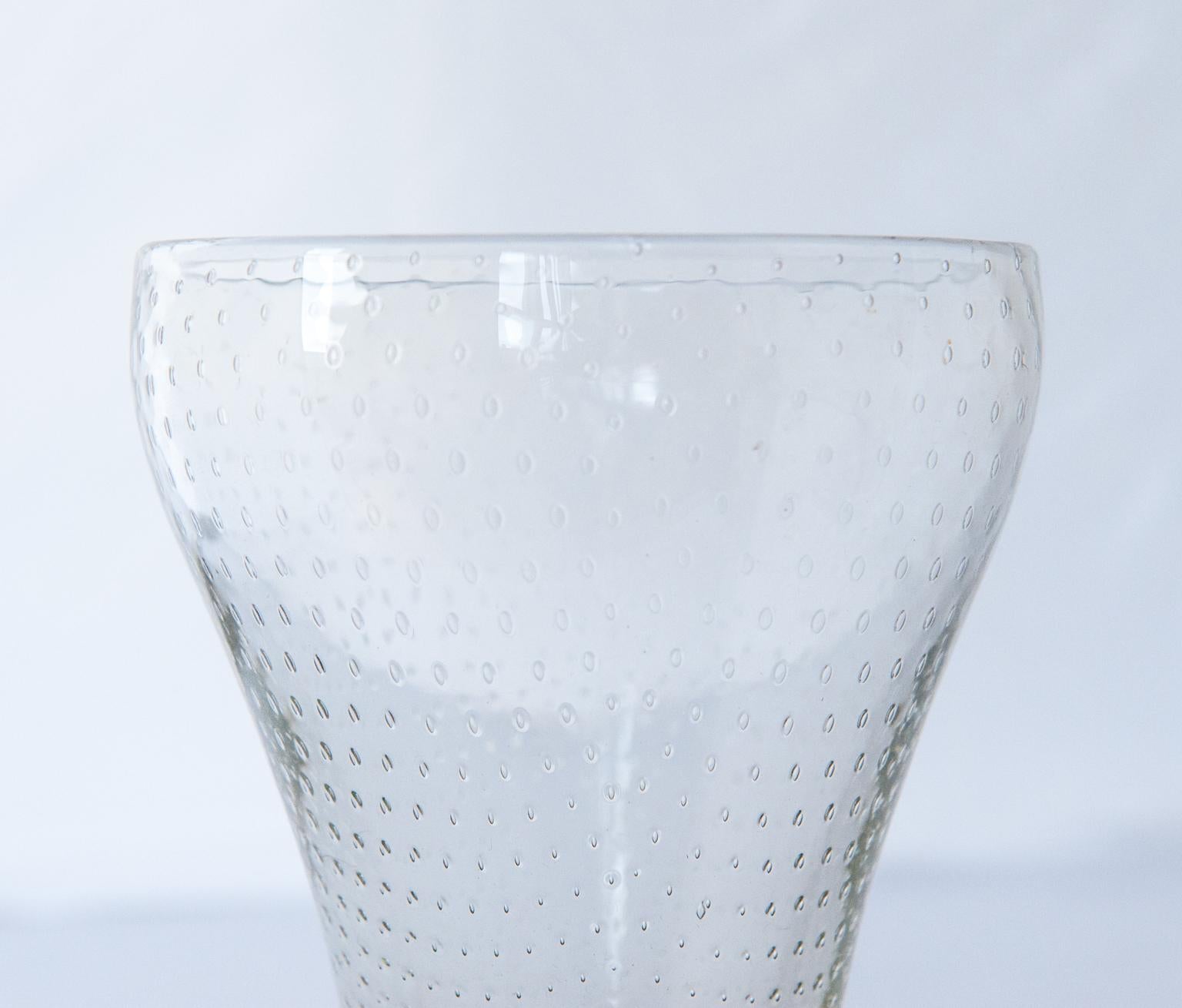 Scandinavian Modern Gunnel Nyman Glass Vase by Nuutajärvi For Sale