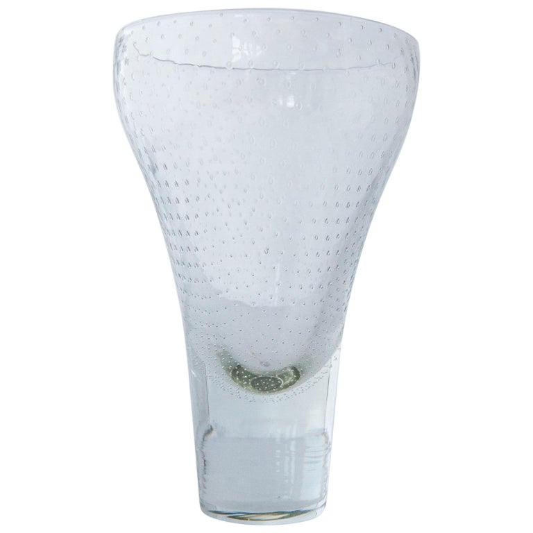 Gunnel Nyman Glass Vase by Nuutajärvi For Sale at 1stDibs
