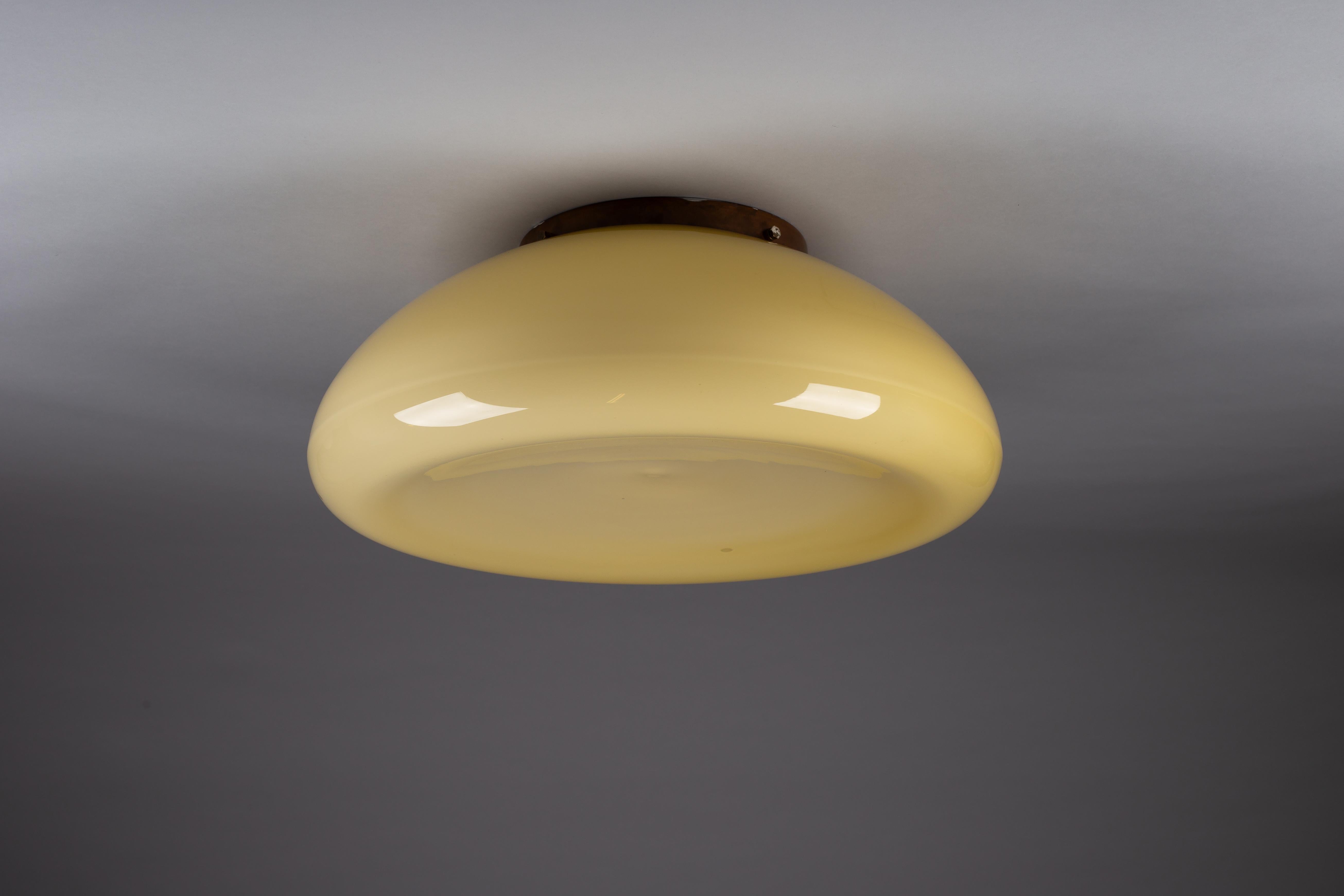 Mid-Century Modern Gunnel Nyman, grand encastré en verre moderne du milieu du siècle, modèle 82400, Idman Oy en vente