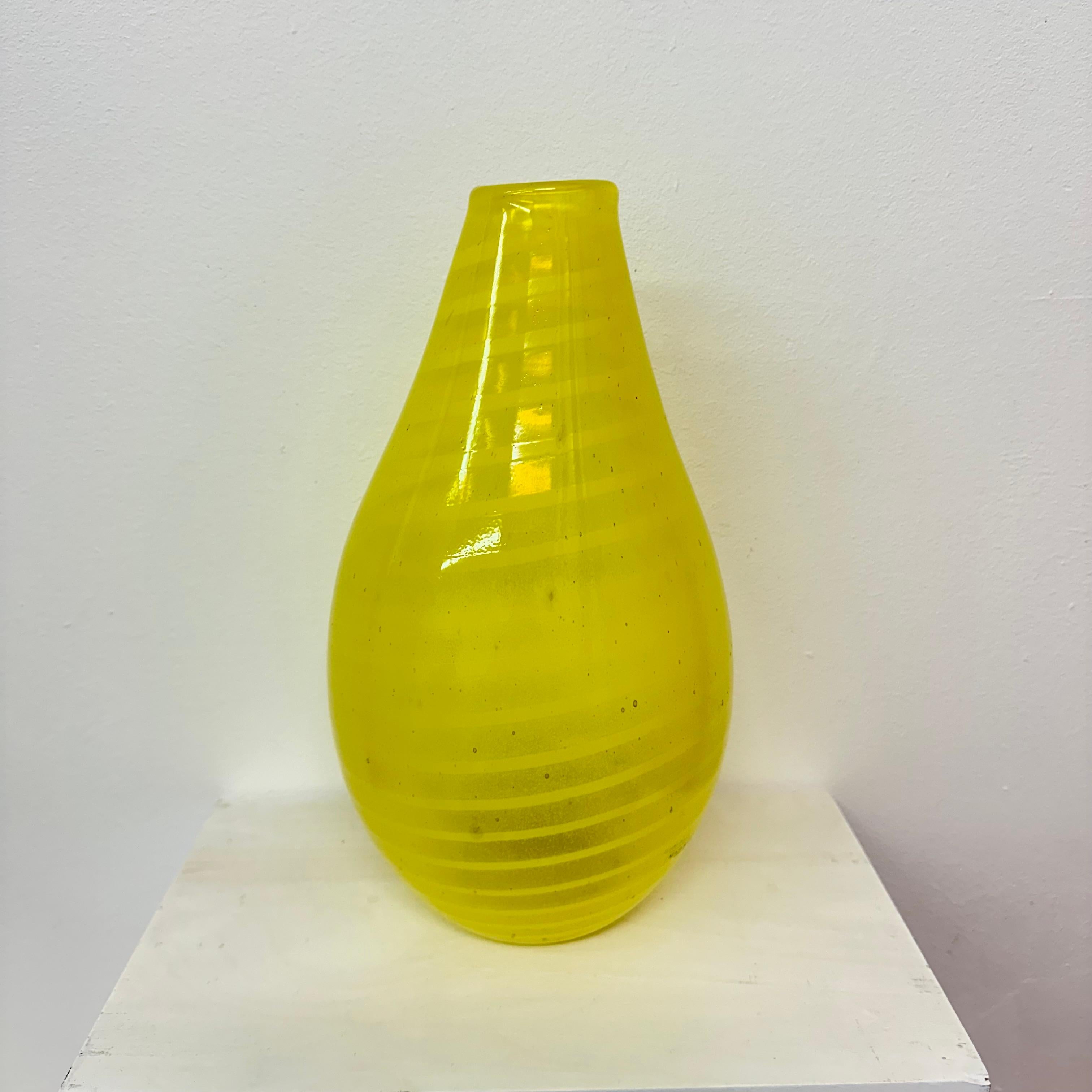 Gunnel Sahlin for Kosta boda Sweden yellow glass vase , 1990’s

Dimensions: 30 cm Height , 16cm Diameter
Material: Glass
Color: Yellow , black