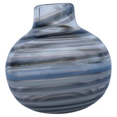 Vase authentique en verre Gunnel Sahlin fabriqué avec Kosta Boda, Suède 