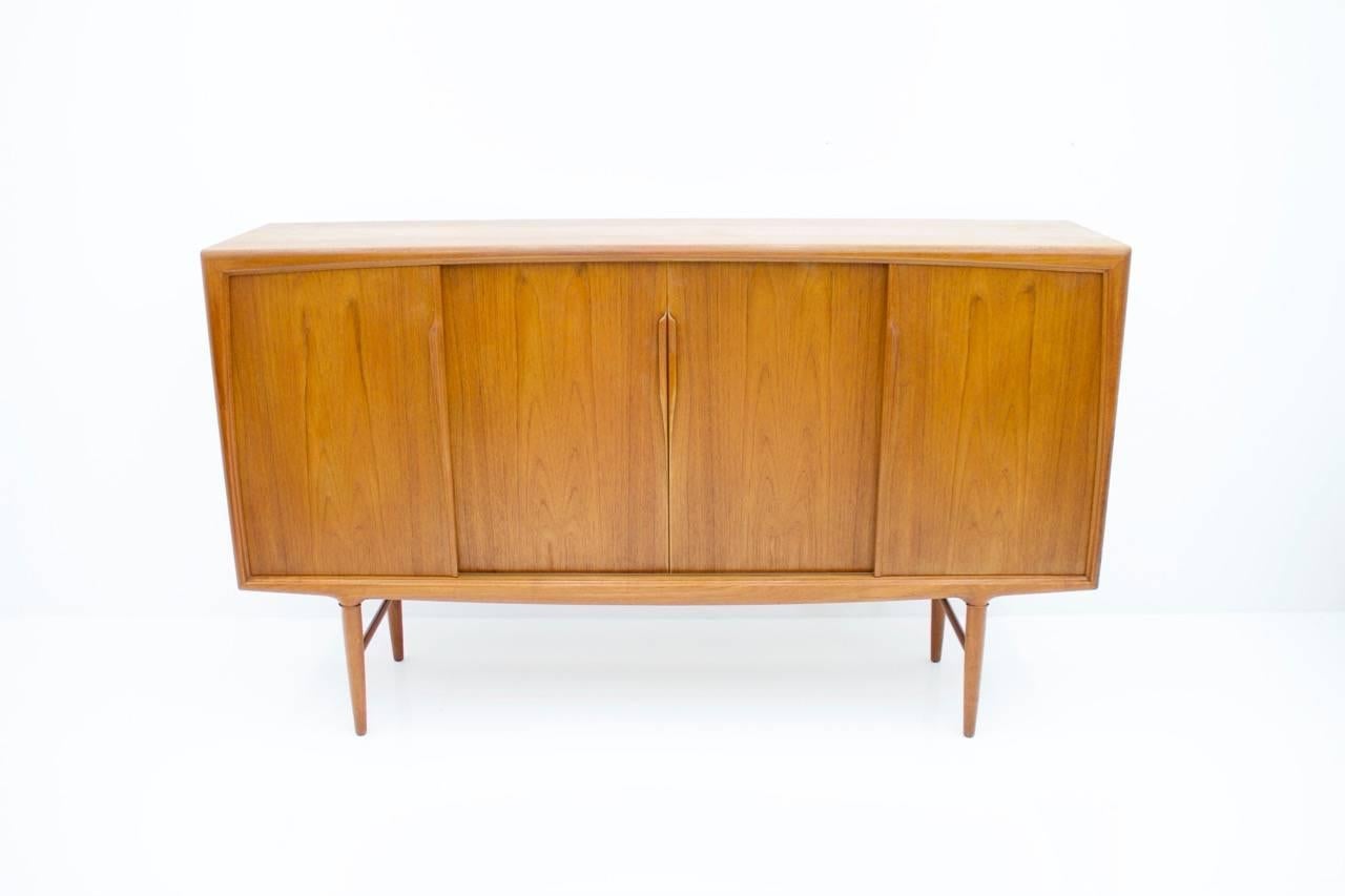 High quality Highboard from Gunni Oman with four sliding doors. Produced by Axel Christensen in the 1960s.
Very good restored condition.


We offer a worldwide shipping to your doorstep. If a shipping price in the offer is deposited you ask us