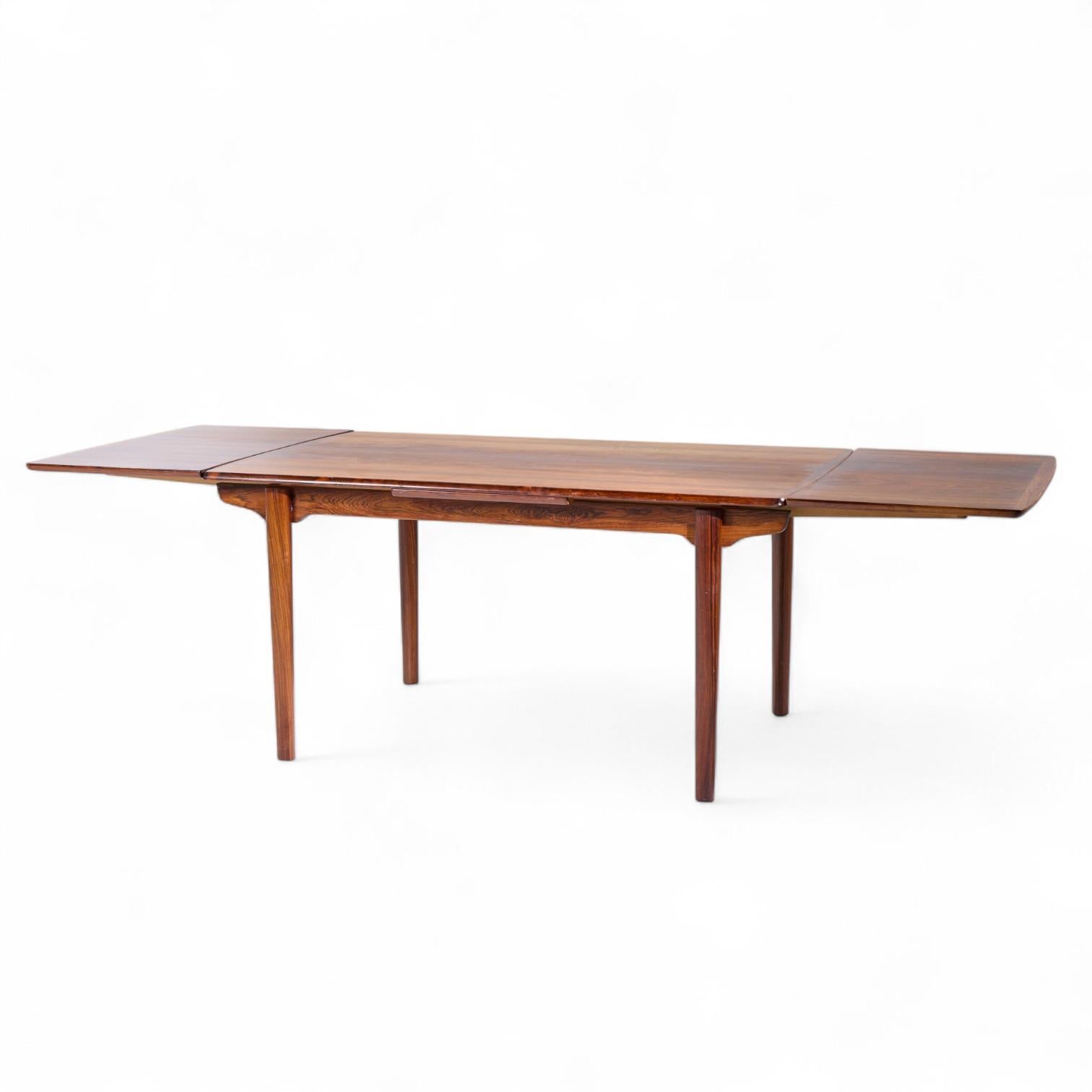 Mid-Century Modern Gunni Omann for Omann Jun Mid Century Danish Rosewood Hidden Leaf Dining Table en vente