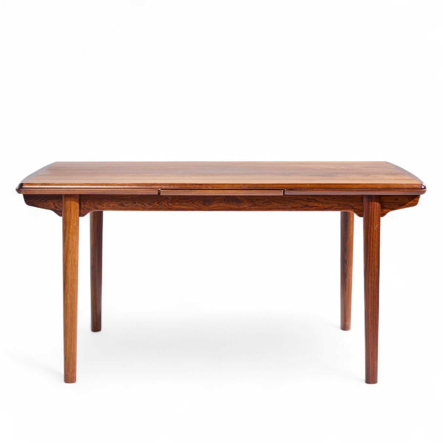 Bois de rose Gunni Omann for Omann Jun Mid Century Danish Rosewood Hidden Leaf Dining Table en vente