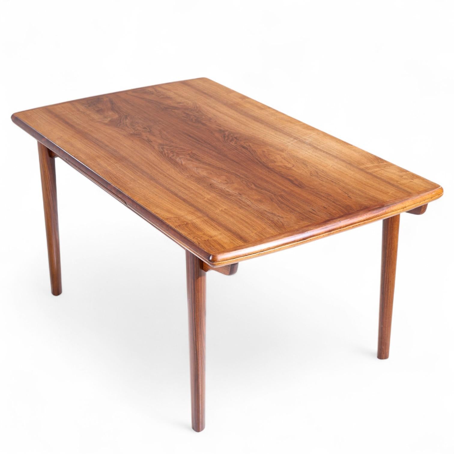 Gunni Omann for Omann Jun Mid Century Danish Rosewood Hidden Leaf Dining Table en vente 2