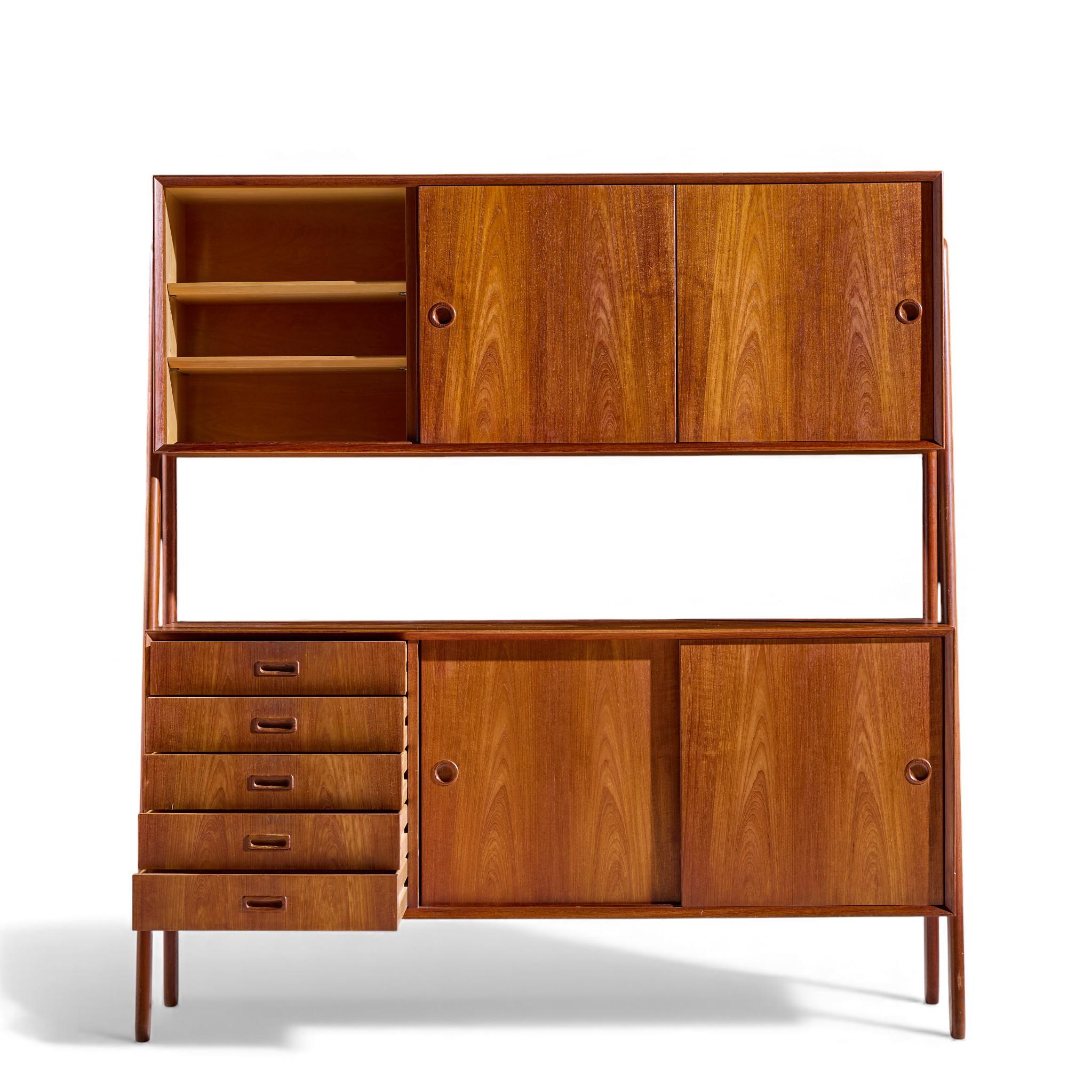 XX secolo Gunni Omann per Gunni Omann Model 3 Credenza e conigliera in teak danese del metà del secolo scorso in vendita
