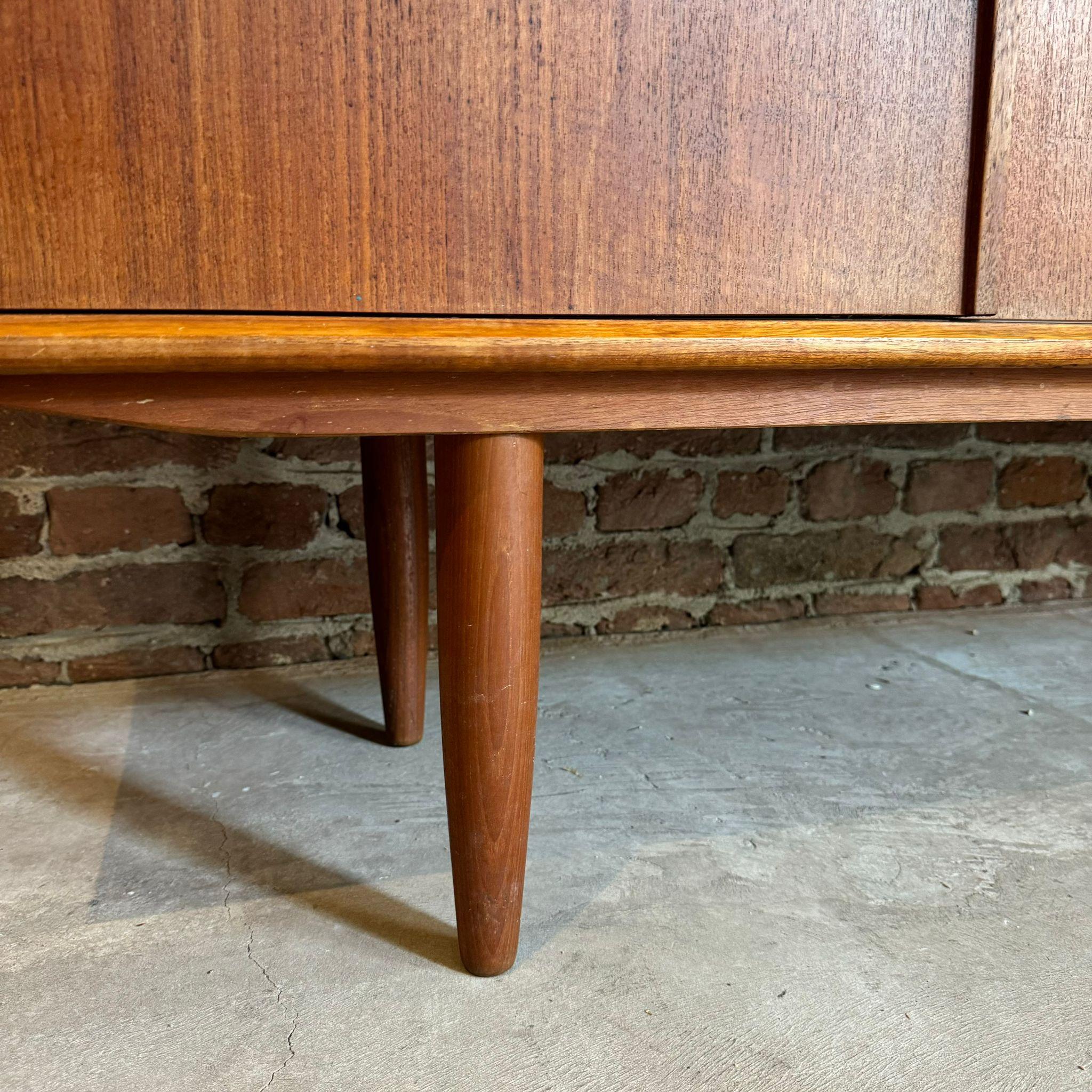 Danois Buffet Gunni Omann pour Omann Jun, Danemark, années 1960 en vente