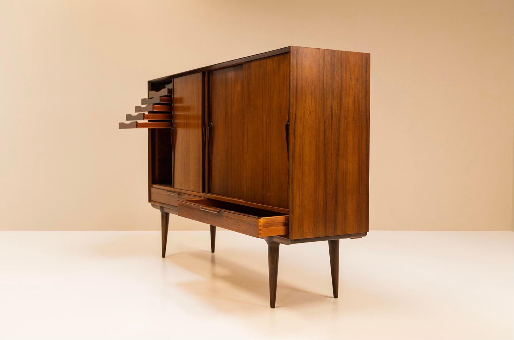Gunni Omann ‘Model 13’ Palisander Highboard, Denmark 1960s In Good Condition In Hellouw, NL