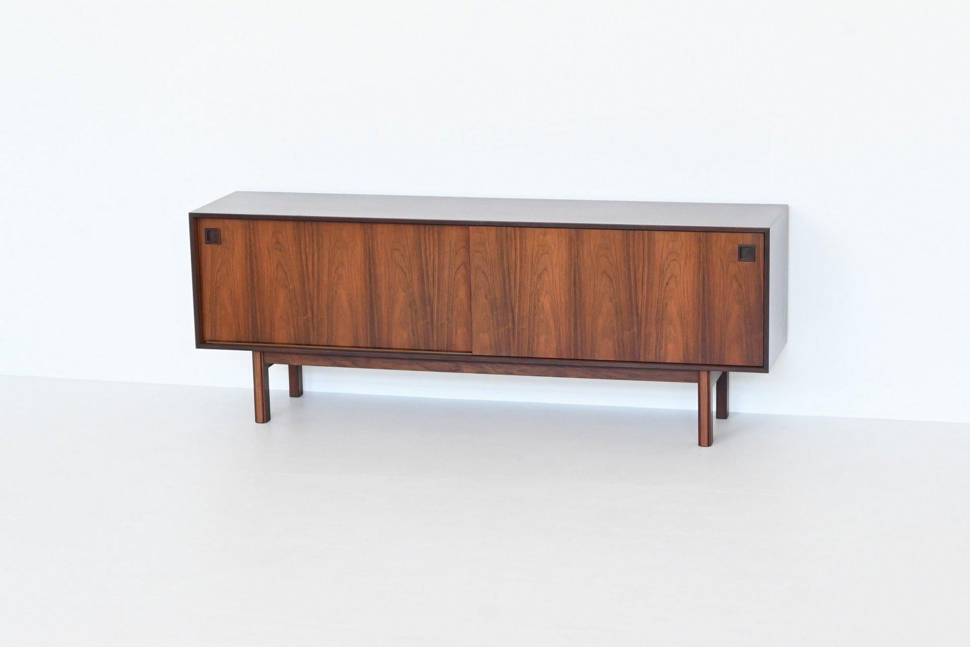Gunni Omann model 21 sideboard in rosewood Omann Jun Denmark 1960 7