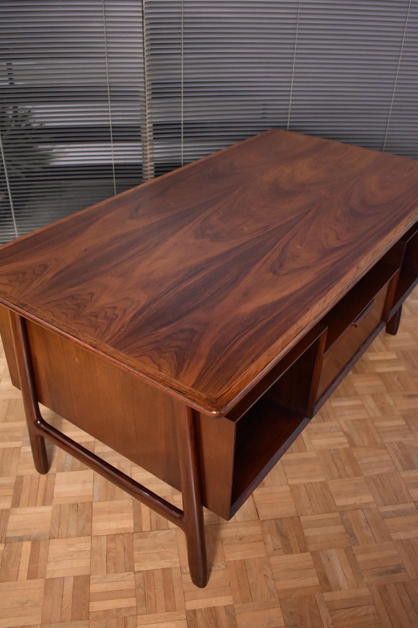 Gunni Omann Model 75 Rosewood Desk for Omann Jun Møbelfabrik 10