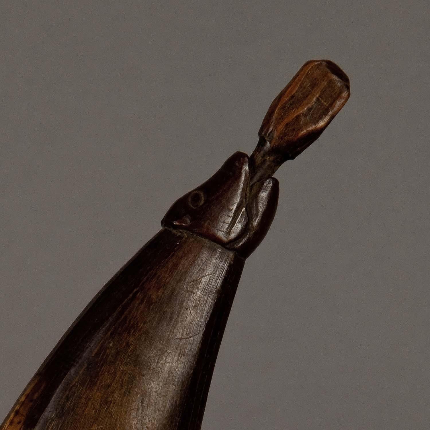 Gunpowderhorn mit großartigen Gravuren, 18. Jahrhundert (Handgeschnitzt) im Angebot