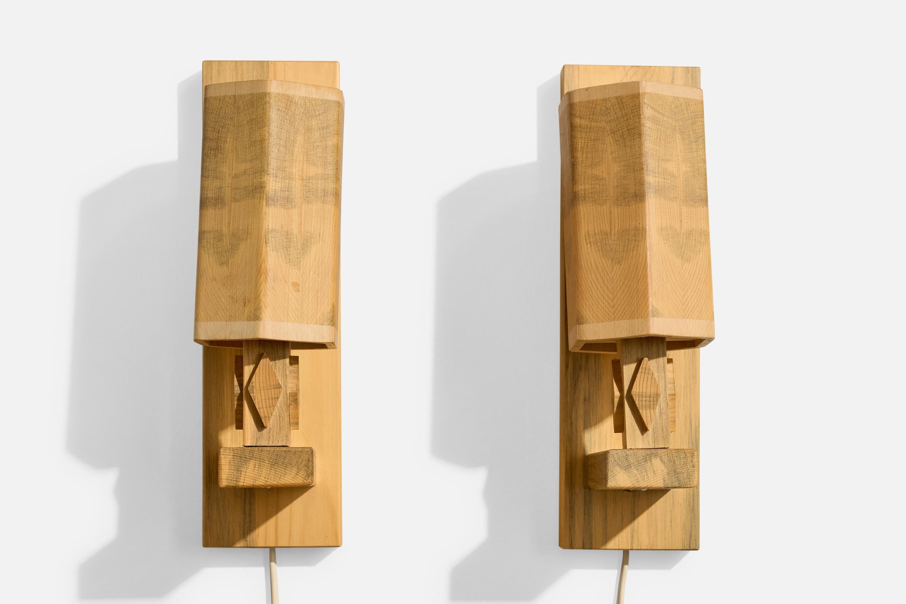 Swedish Guns Hemslöjd, Wall Lights, Wood, Sweden, 1970s For Sale