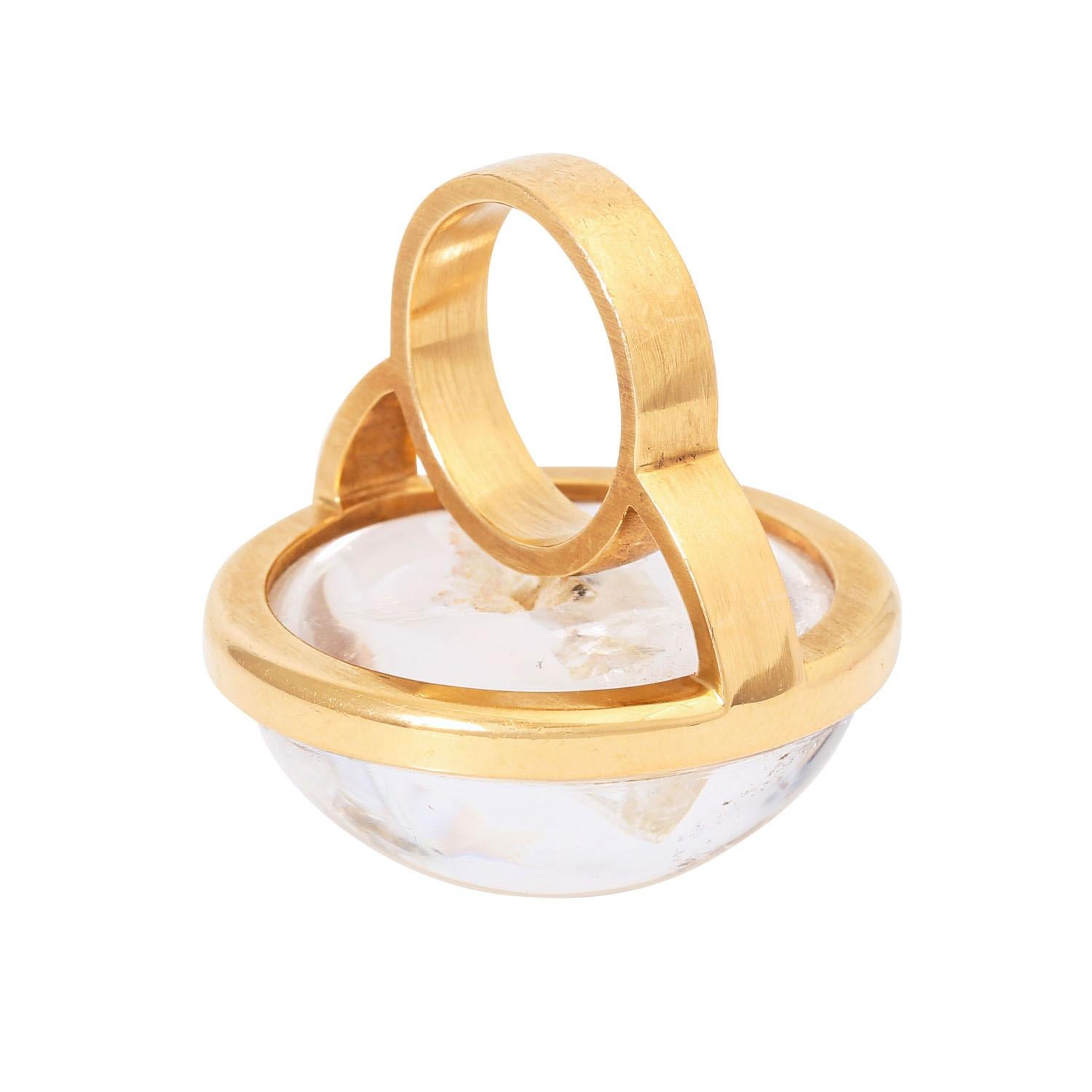 Günter Krauss Ring mit einem außergewöhnlichen Bergkristall (Cabochon) im Angebot