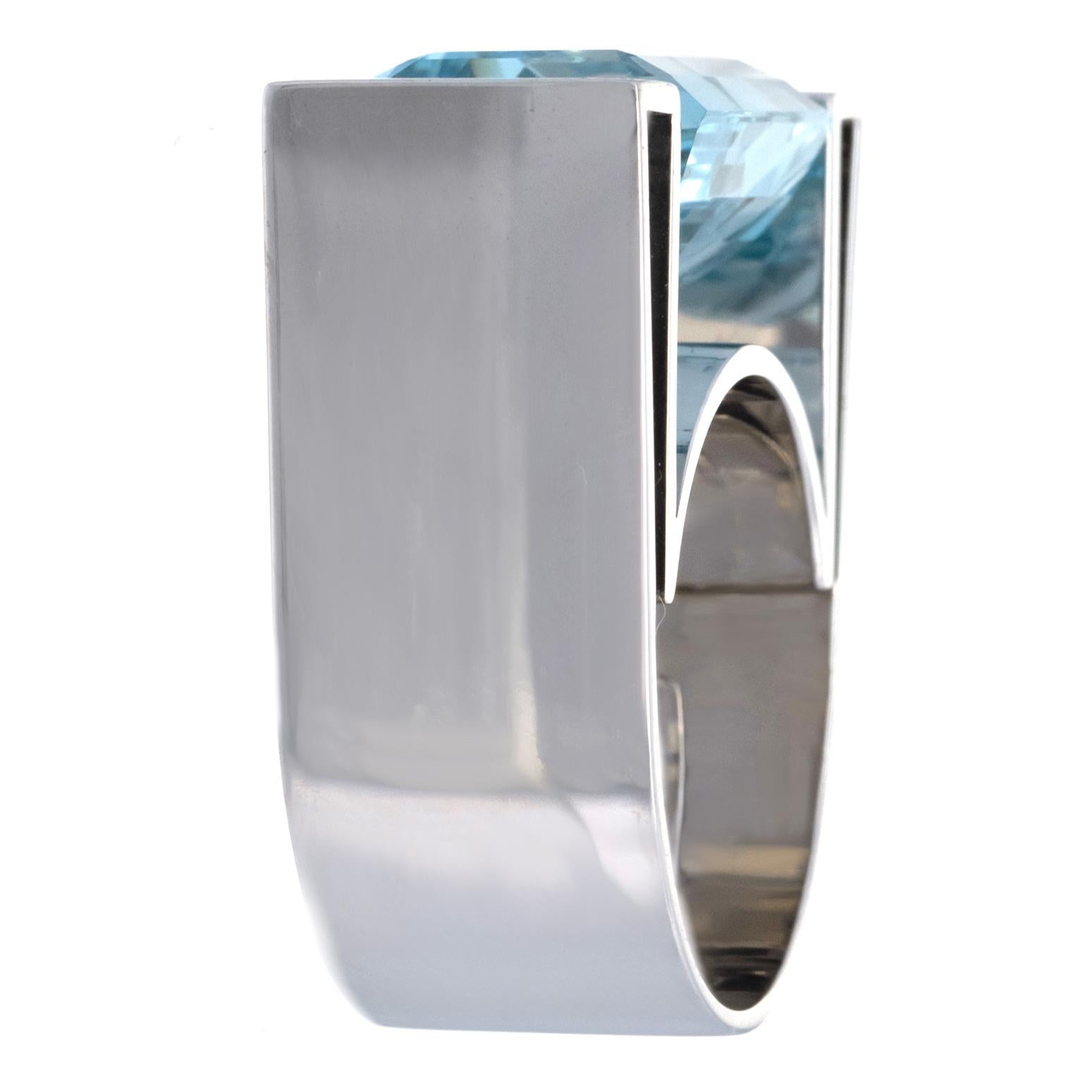 Günter Wyss Hyper-Modern Aquamarine Ring For Sale 4