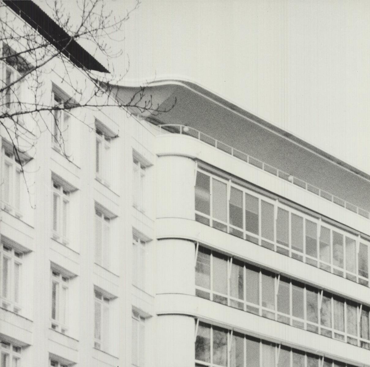 Gunther Forg- Architektur II' 1993-- Hand  Unterzeichnet (Zeitgenössisch), Print, von Günther Förg