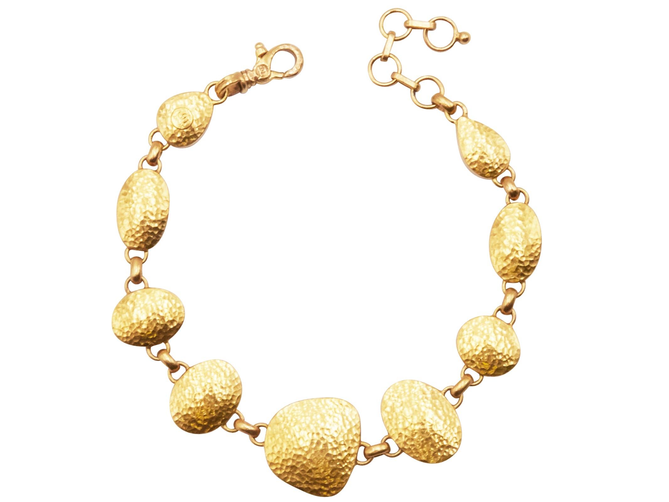 Contemporary Gurhan 22-24 Karat Hammered Yellow Gold Cabochon Australian Opal Bracelet