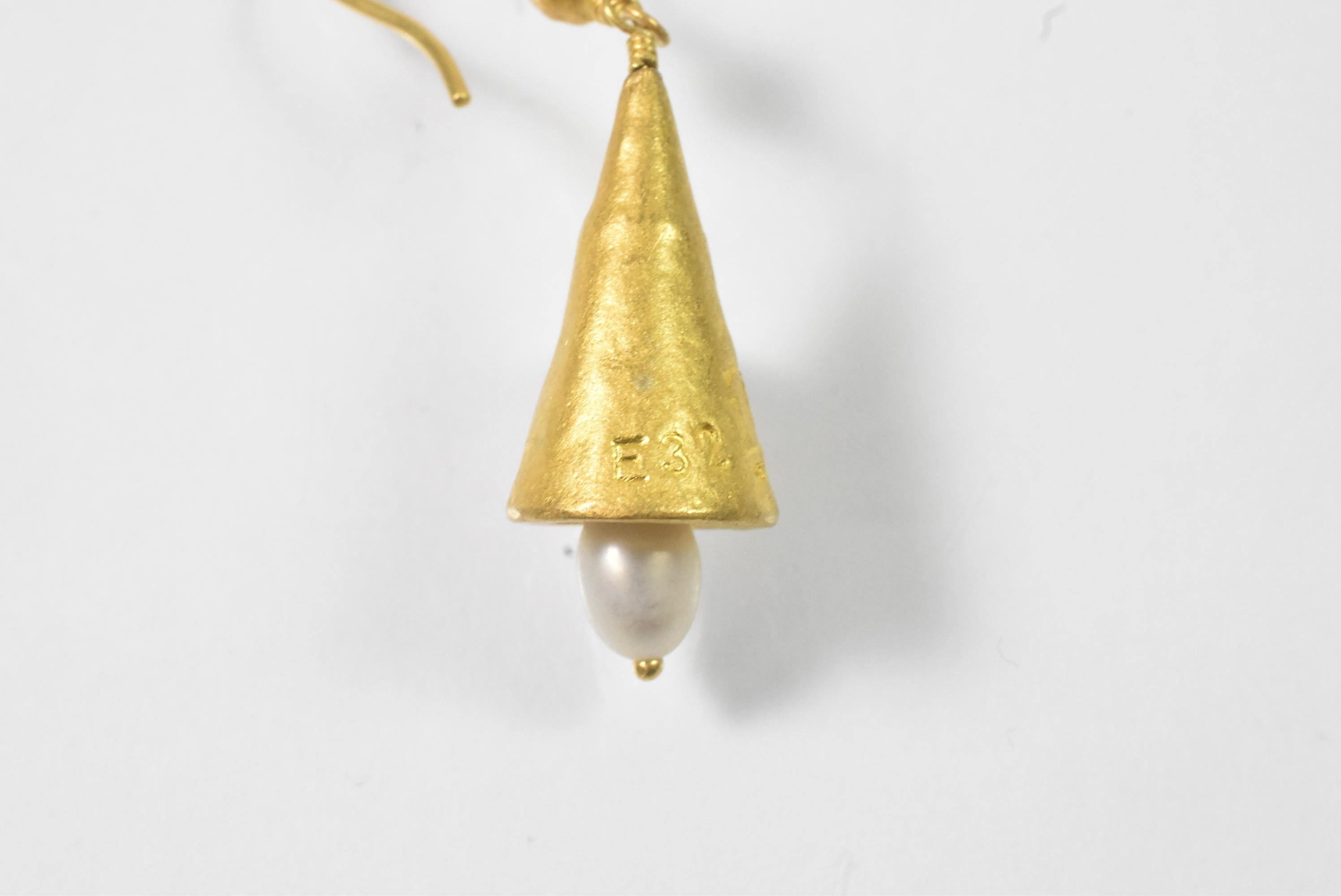 Gurhan 22k Gold durchbrochene Ohrringe (20. Jahrhundert) im Angebot