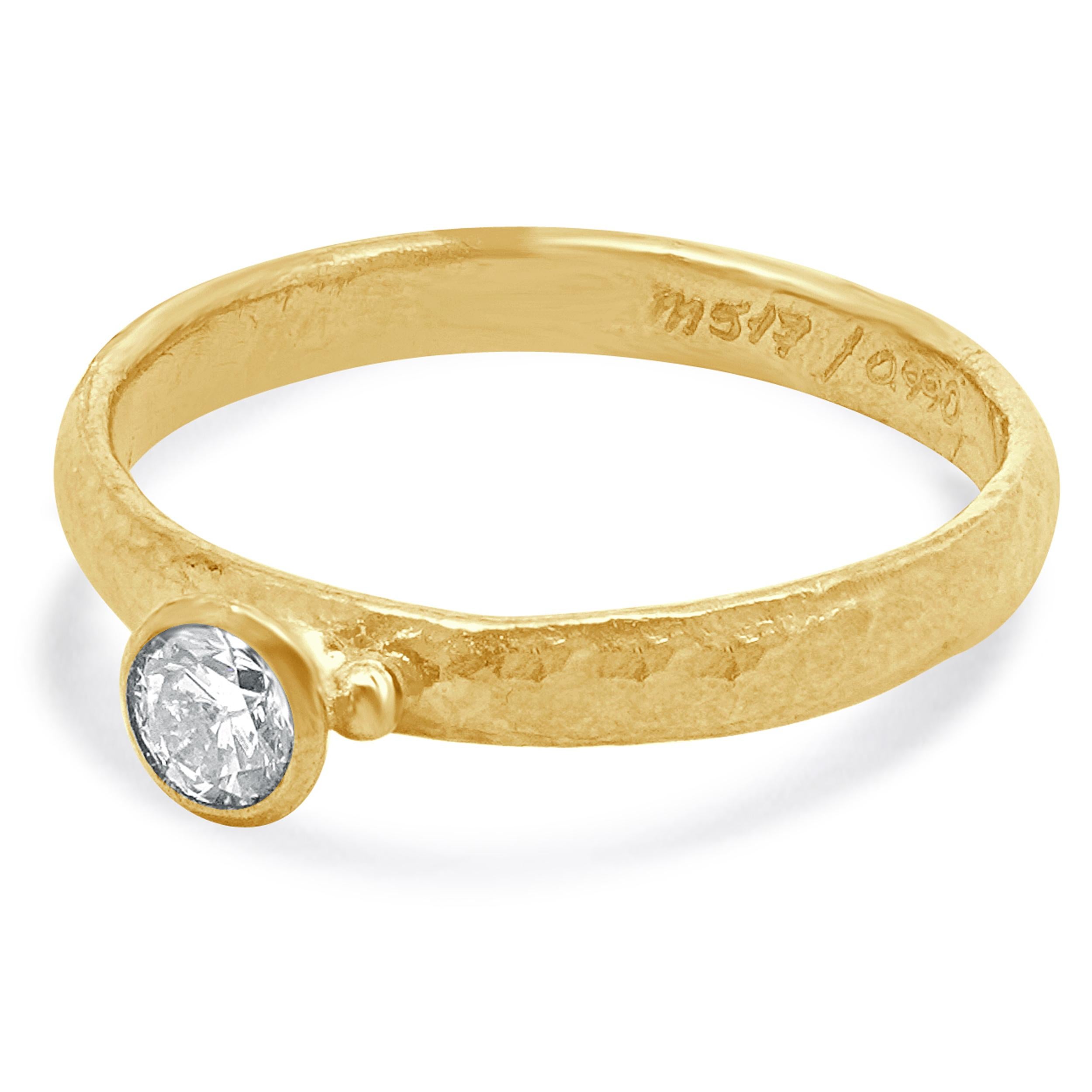 Designer : Gurhan
MATERIAL : or jaune 24k
Diamant : 1 taille ronde = 0,14cttw
Couleur : G / H
Clarté : SI2
Série : RMXXX
Taille de l'anneau : 7
Poids : 2.40 grammes
