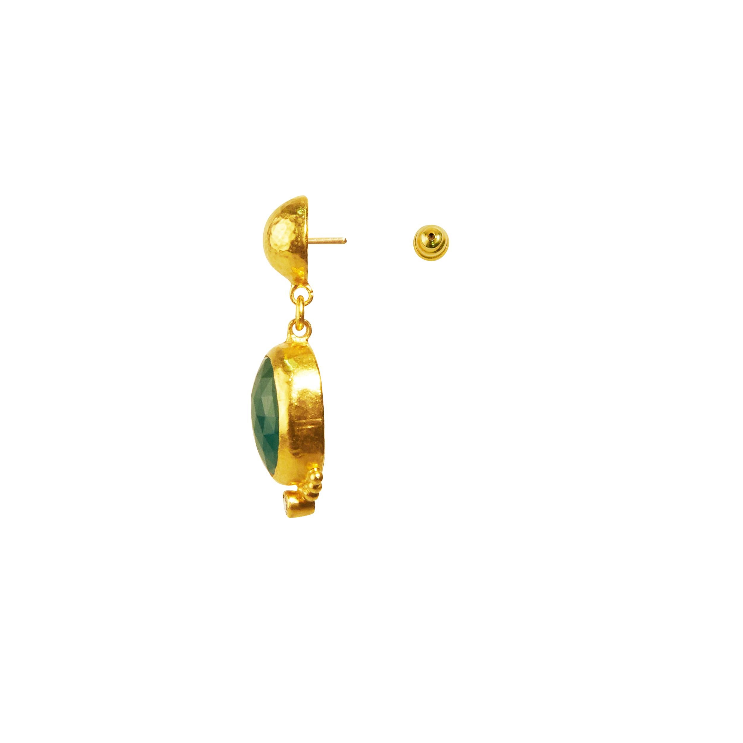 Oval Cut GURHAN 24 Karat Hammered Yellow Gold and Diamond Oval Emerald Drop Earrings For Sale