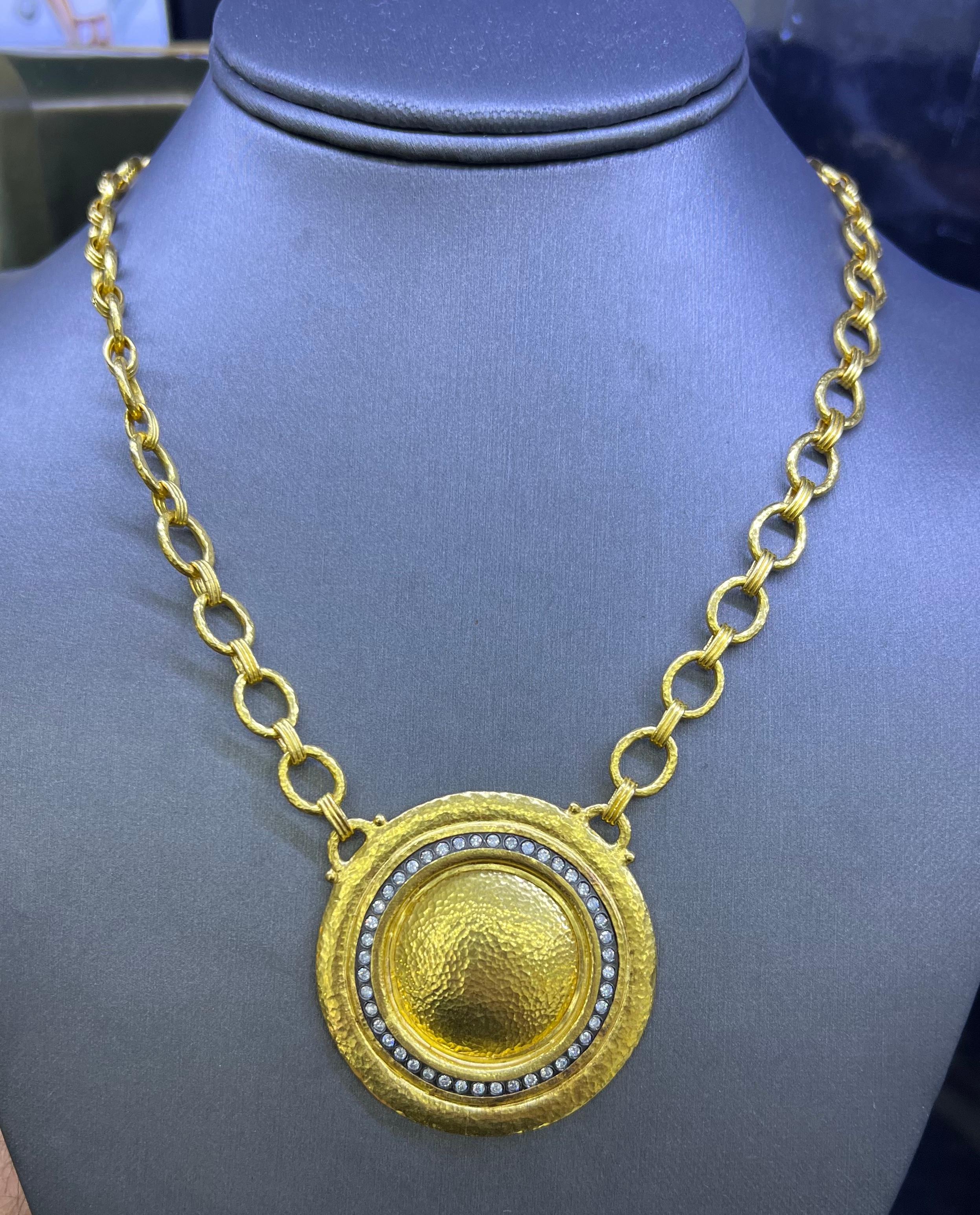 Gurhan Collier médaillon rond en or massif 24 carats avec diamants Excellent état - En vente à MIAMI, FL
