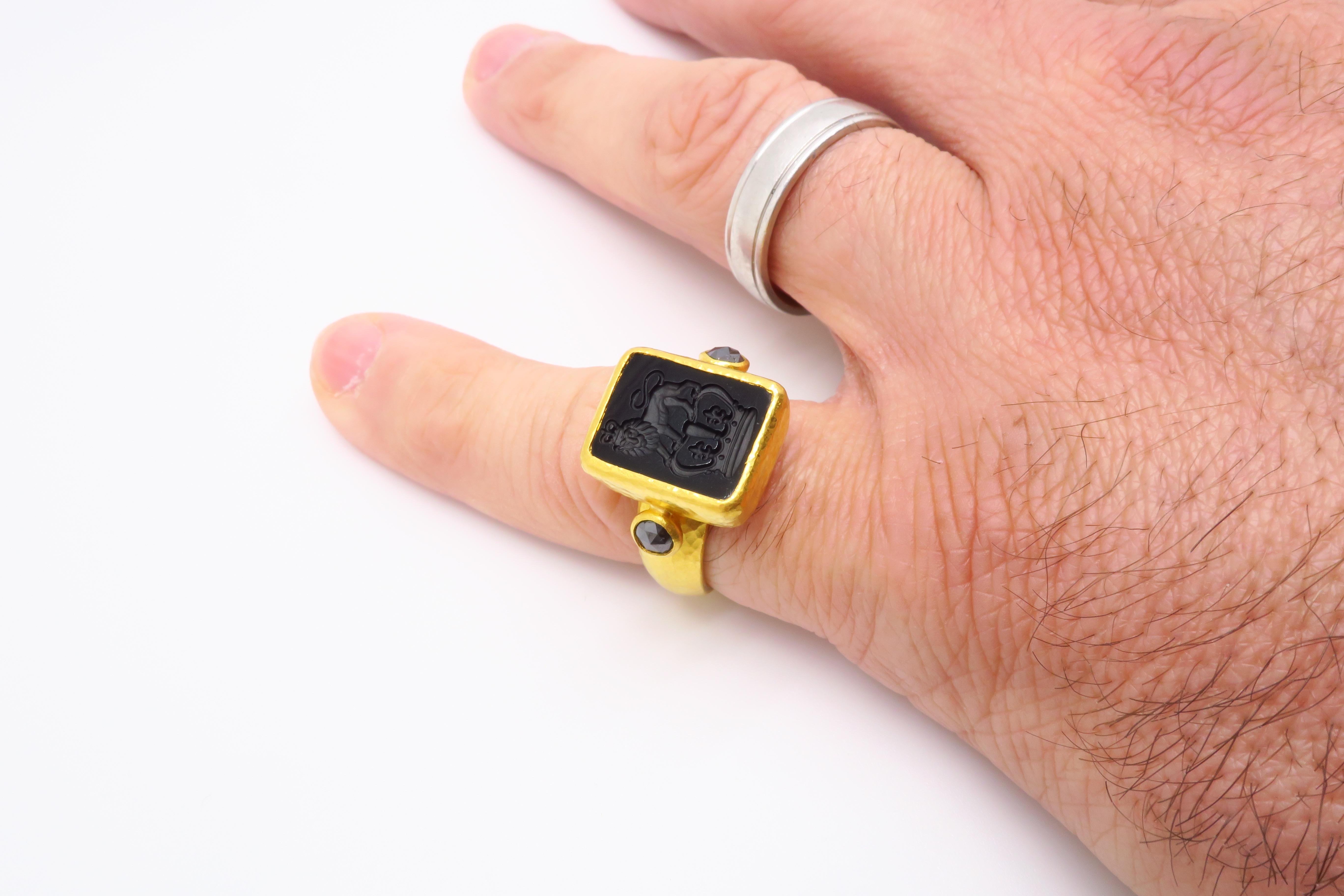 Anillo Gurhan de ónice tallado en calcografía y diamante negro en venta 7