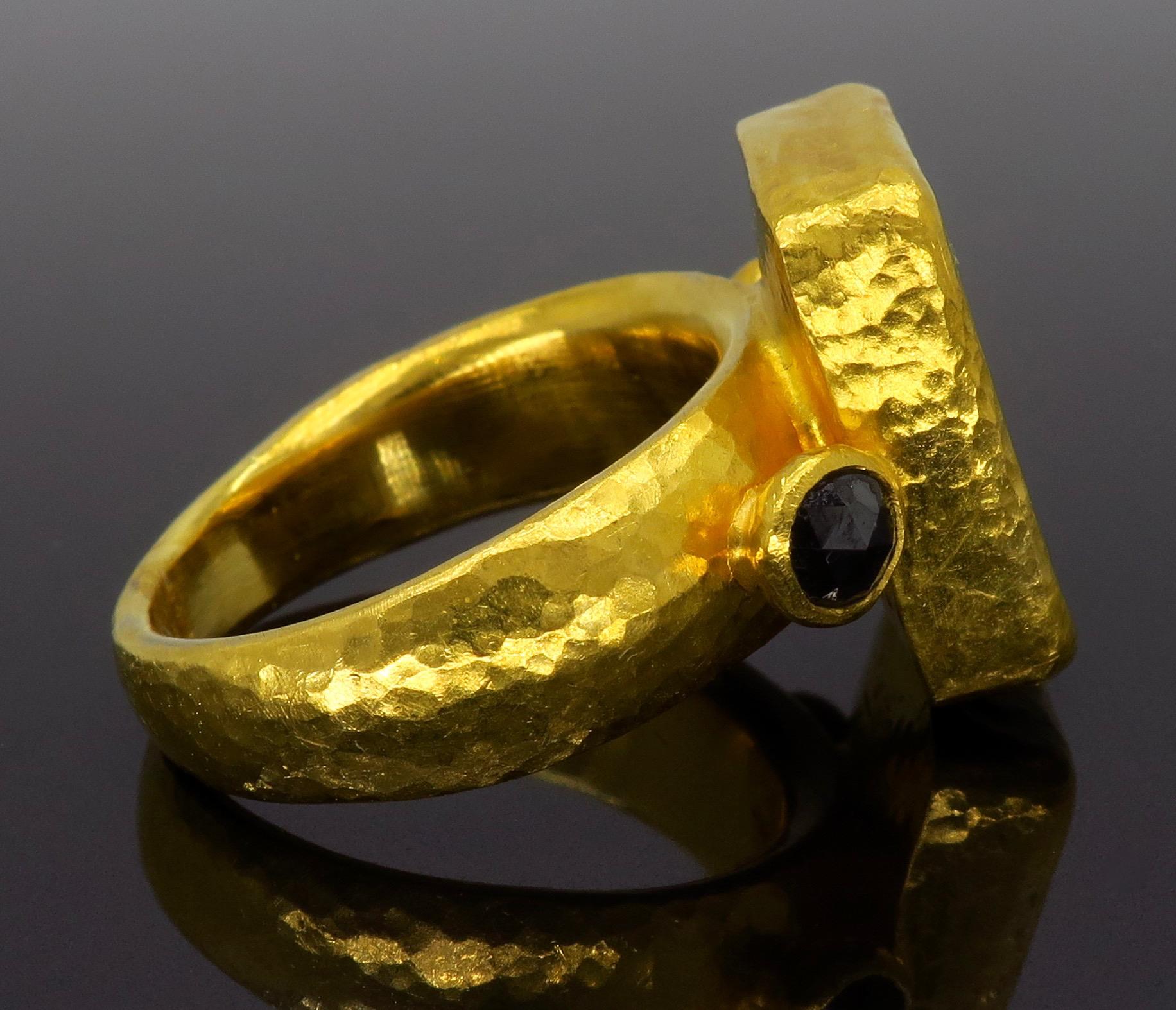 Anillo Gurhan de ónice tallado en calcografía y diamante negro en venta 1