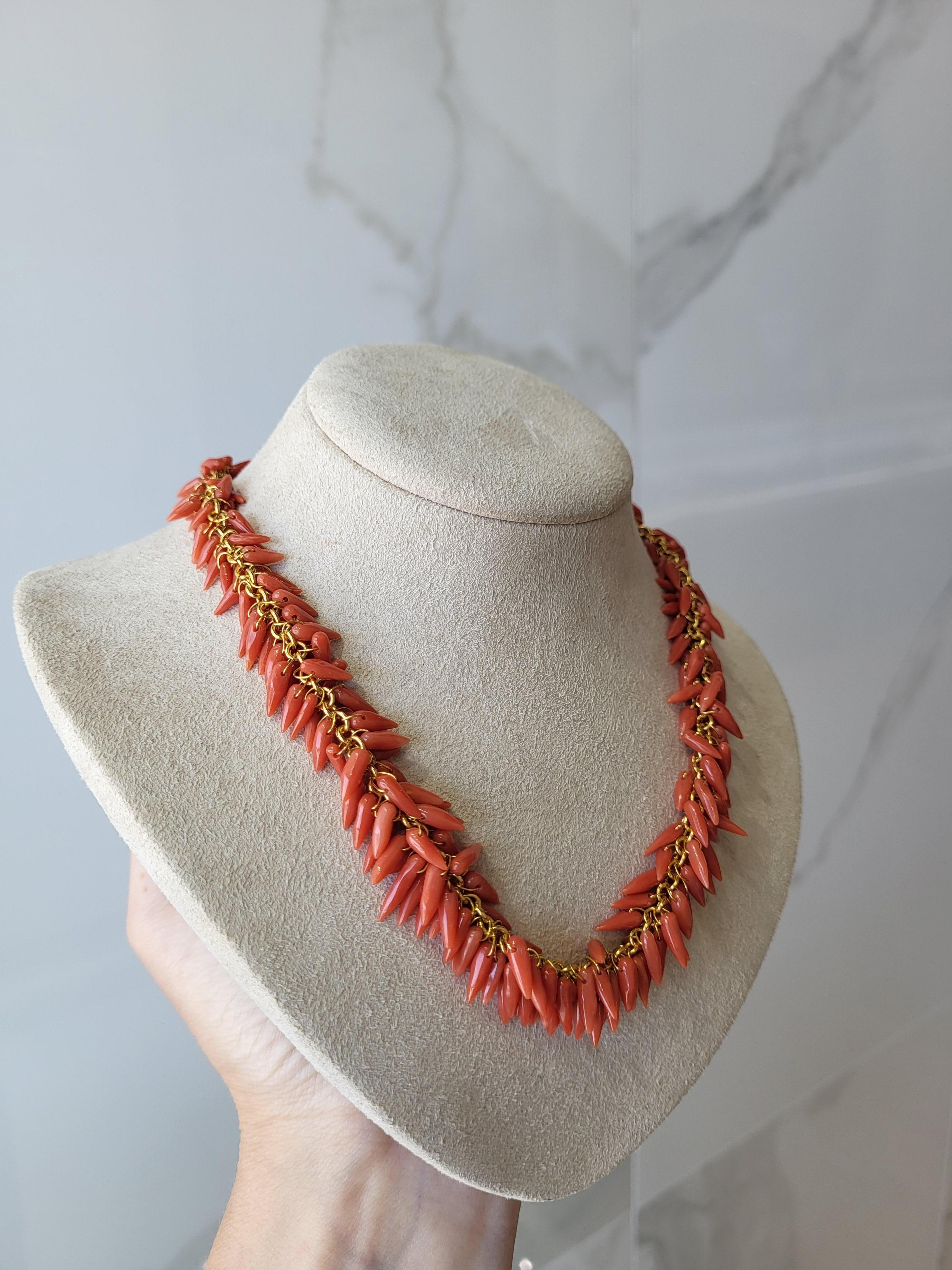 Gurhan Natural Coral Draped Beaded Necklace with 18 Karat Yellow Gold  For Sale 1