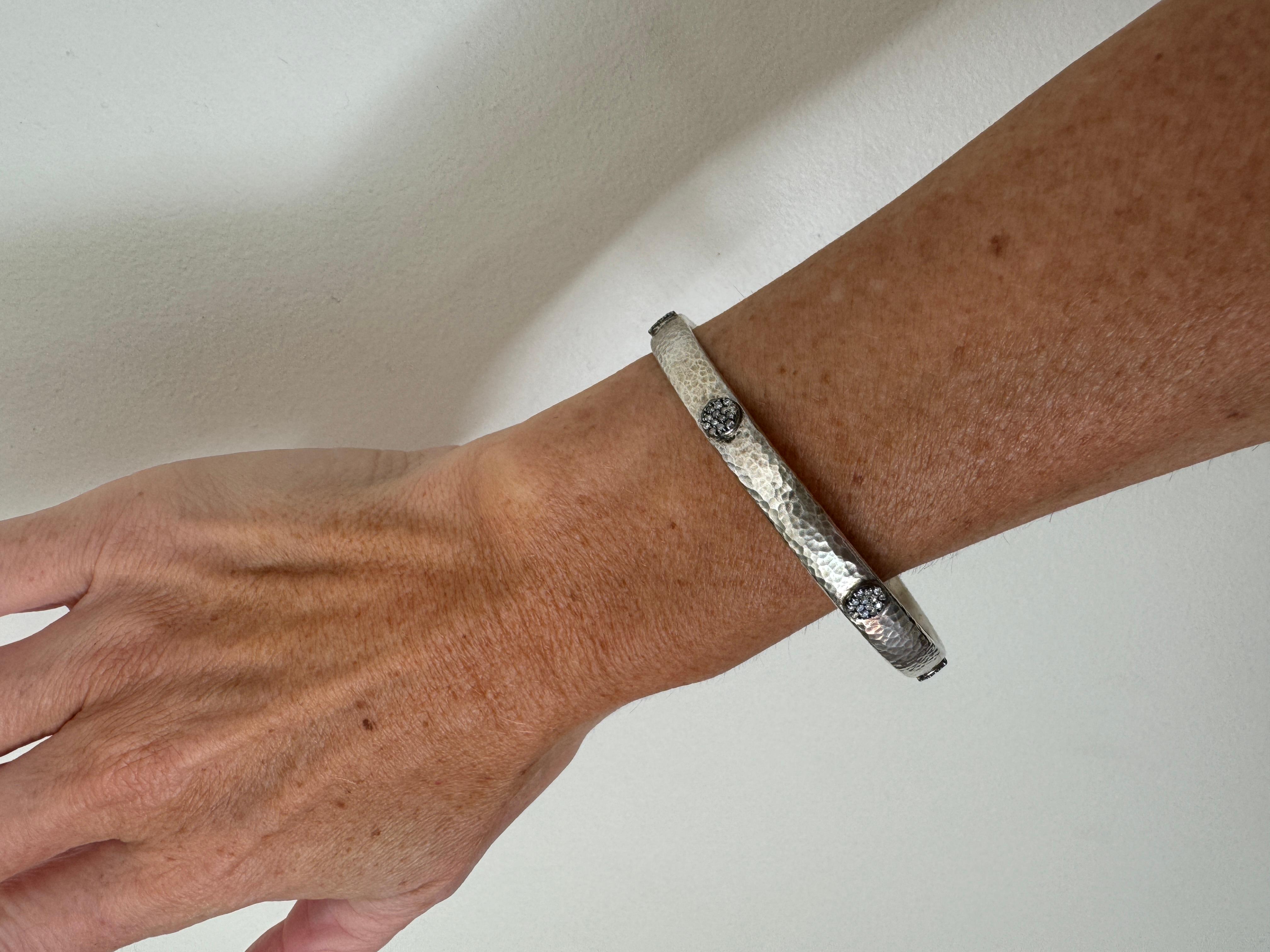 Taglio rotondo Bracciale Bangle in argento e diamanti Gurhan in vendita