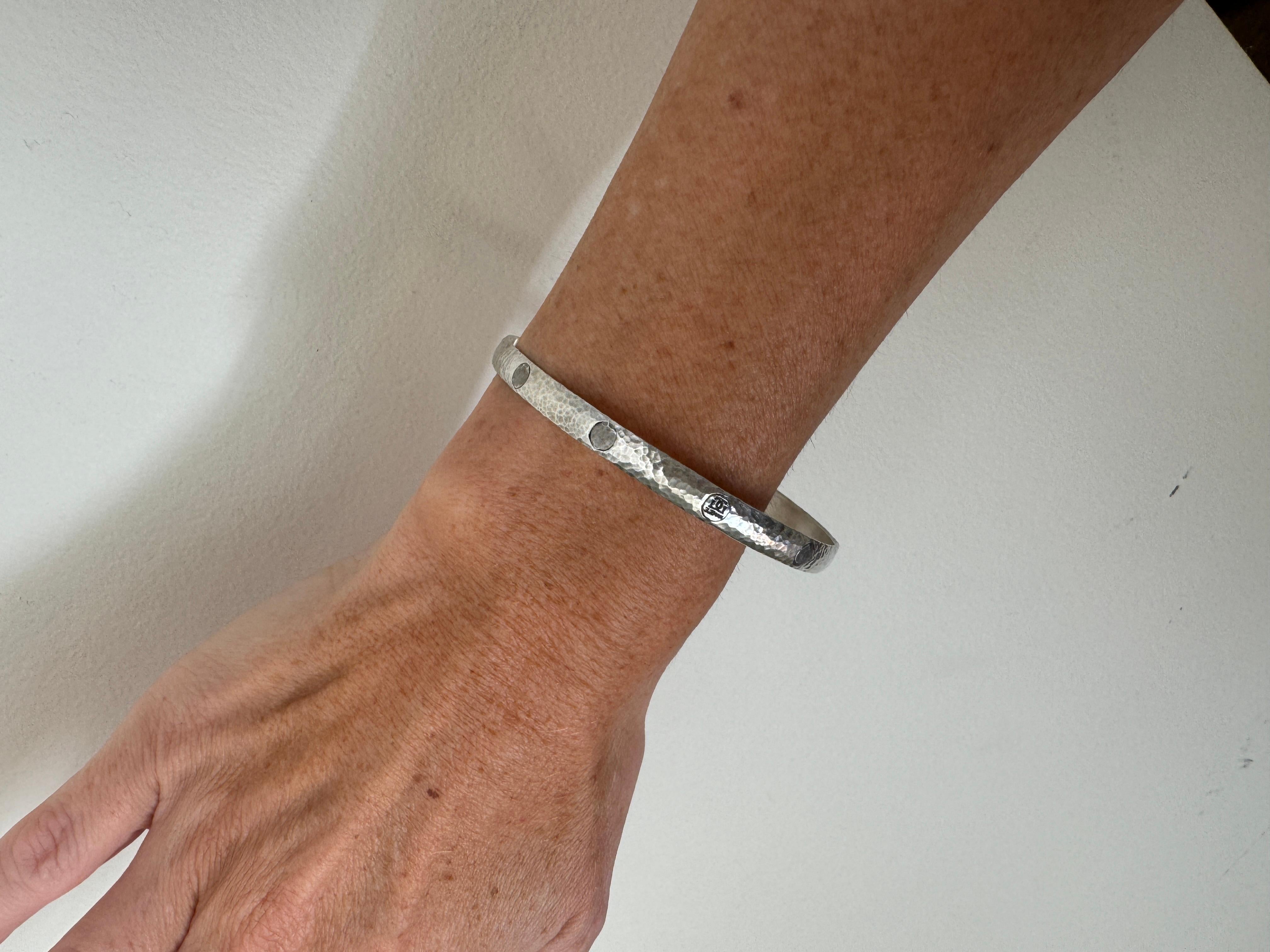 Taille ronde Bracelet jonc Gurhan en argent en vente