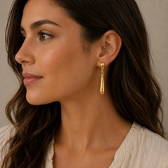 Boucles d'oreilles pendantes en forme de larme martelées en or jaune 24 carats « Gurhan Spell »