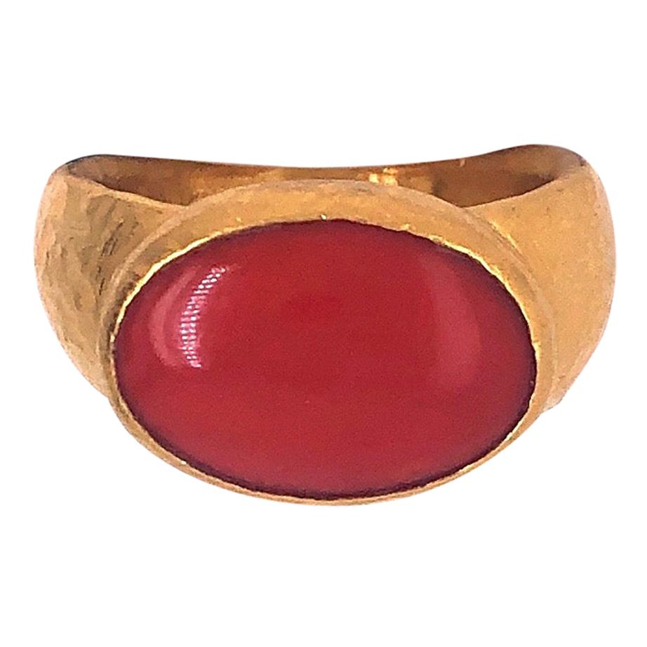 Gurhan Yellow Gold and Oval Coral Ring