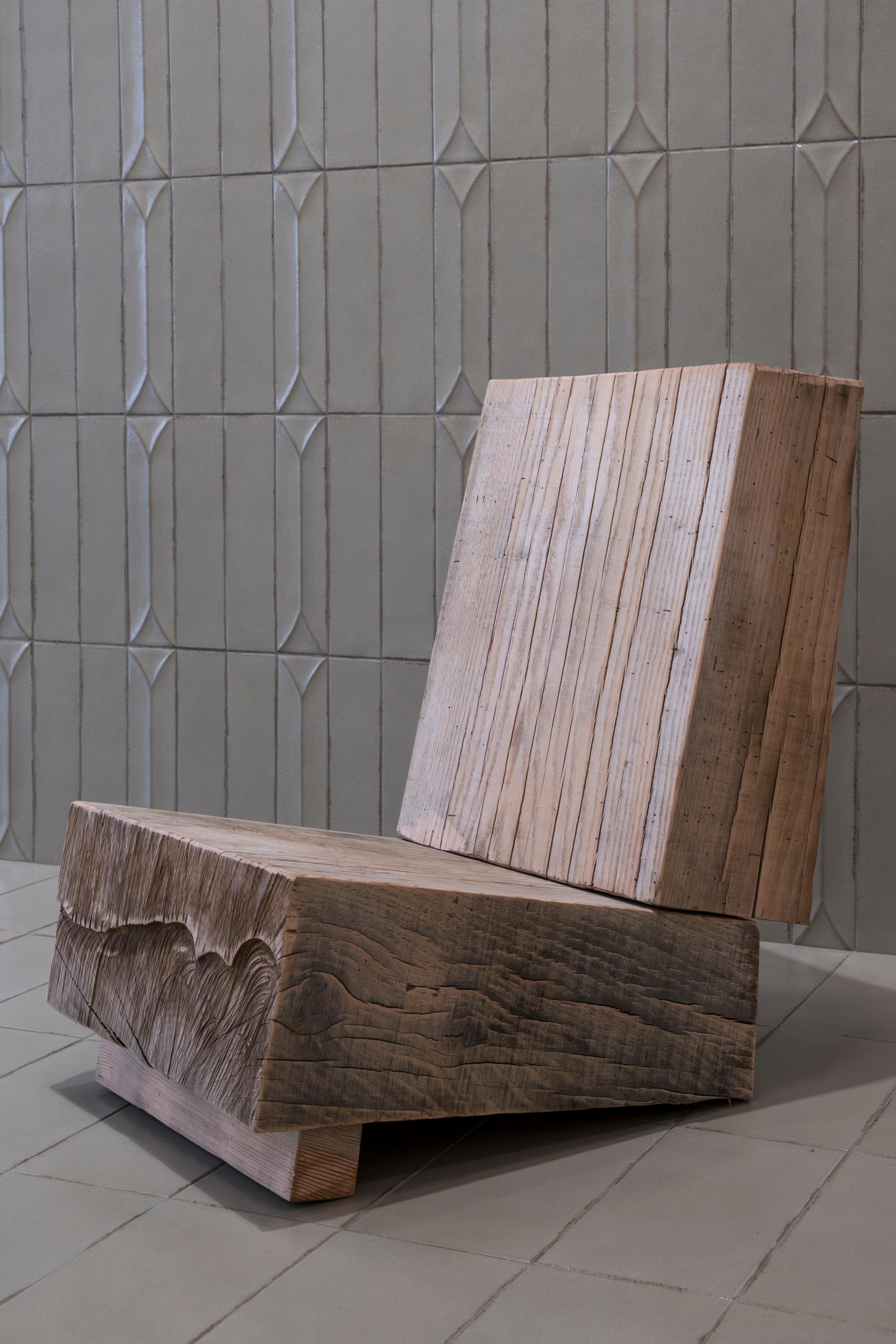 Gurin-Stuhl von Riccardo Monte
Einzigartiges Stück.
Abmessungen: T 49 x B 72 x H 79 cm.
MATERIALIEN: Eiche.

Riccardo Monte ist ein kreatives Studio mit Sitz in den italienischen Alpen.
Mit der Vision, ein multidisziplinäres Studio zu schaffen,