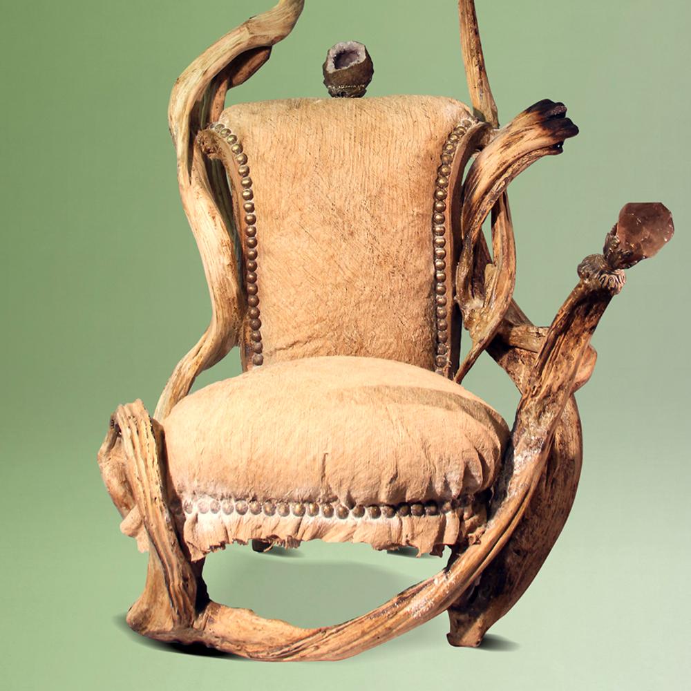 Sculpté à la main Fauteuil haut Guru avec améthyste en vente