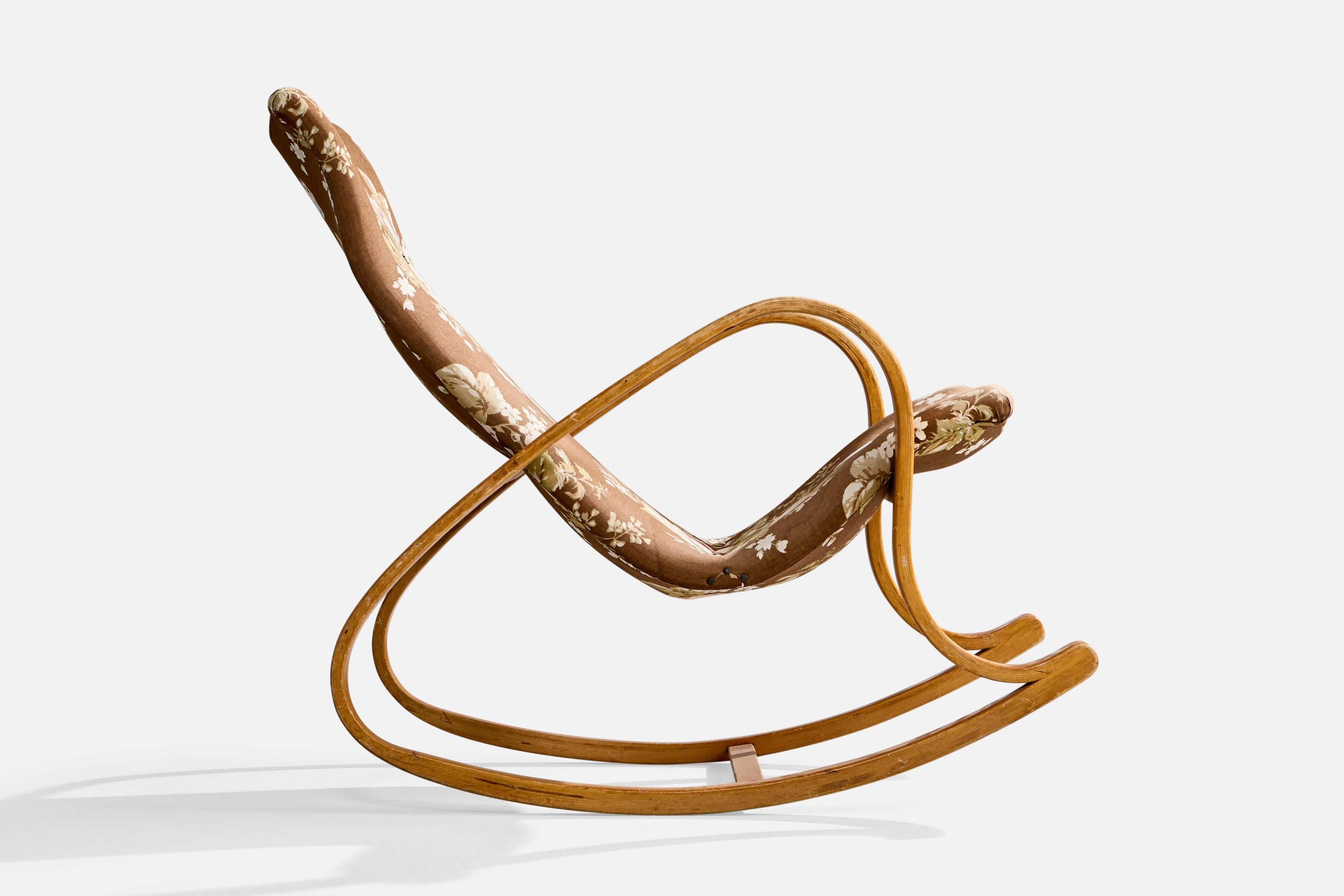 Gustaf Axel Berg Attribution, Schaukelstuhl, Birke, Stoff, Schweden, 1940er Jahre (Mitte des 20. Jahrhunderts) im Angebot