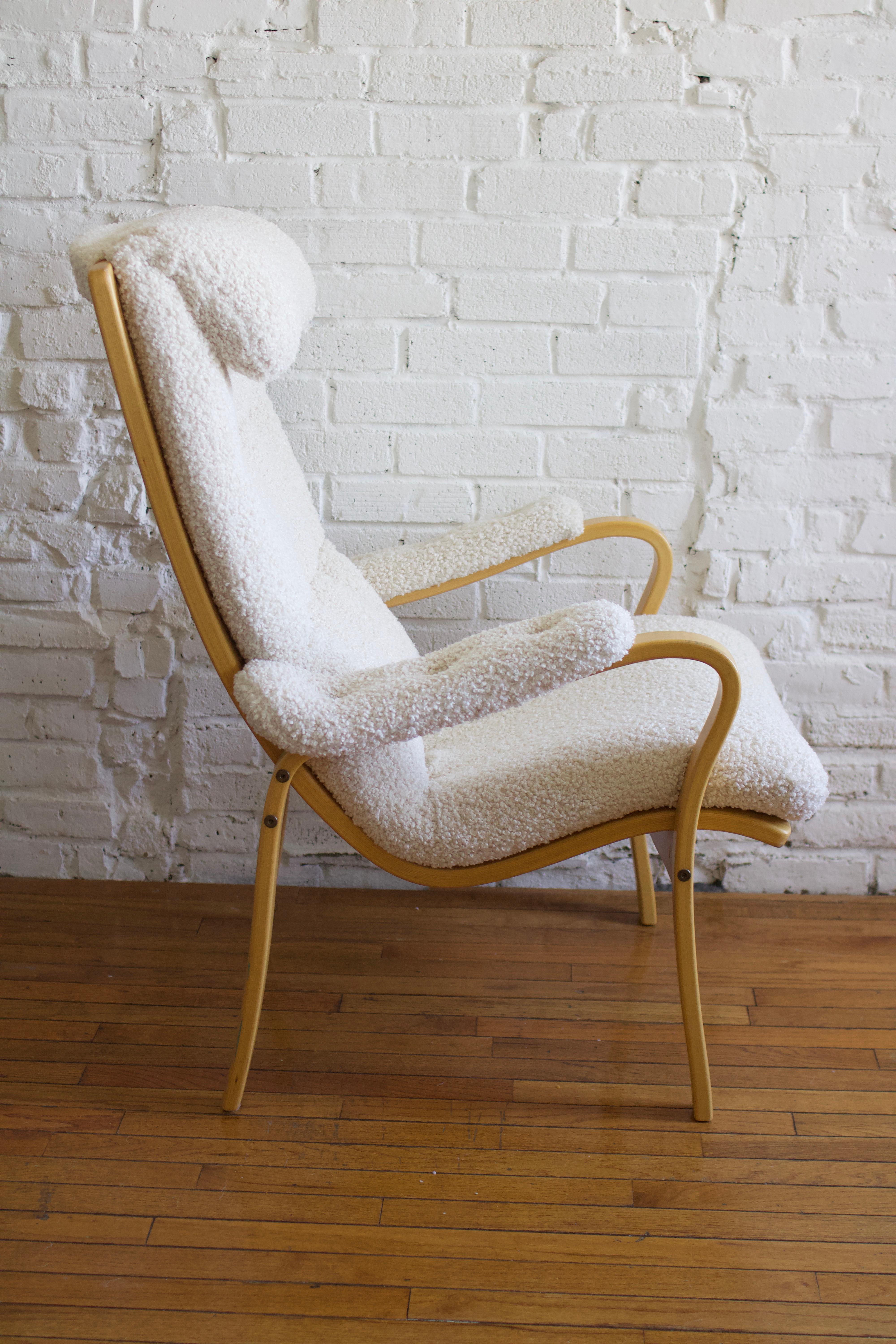 Suédois Fauteuil Peter en bois cintré et bouclette de Gustaf Axel Berg, années 1960 en vente