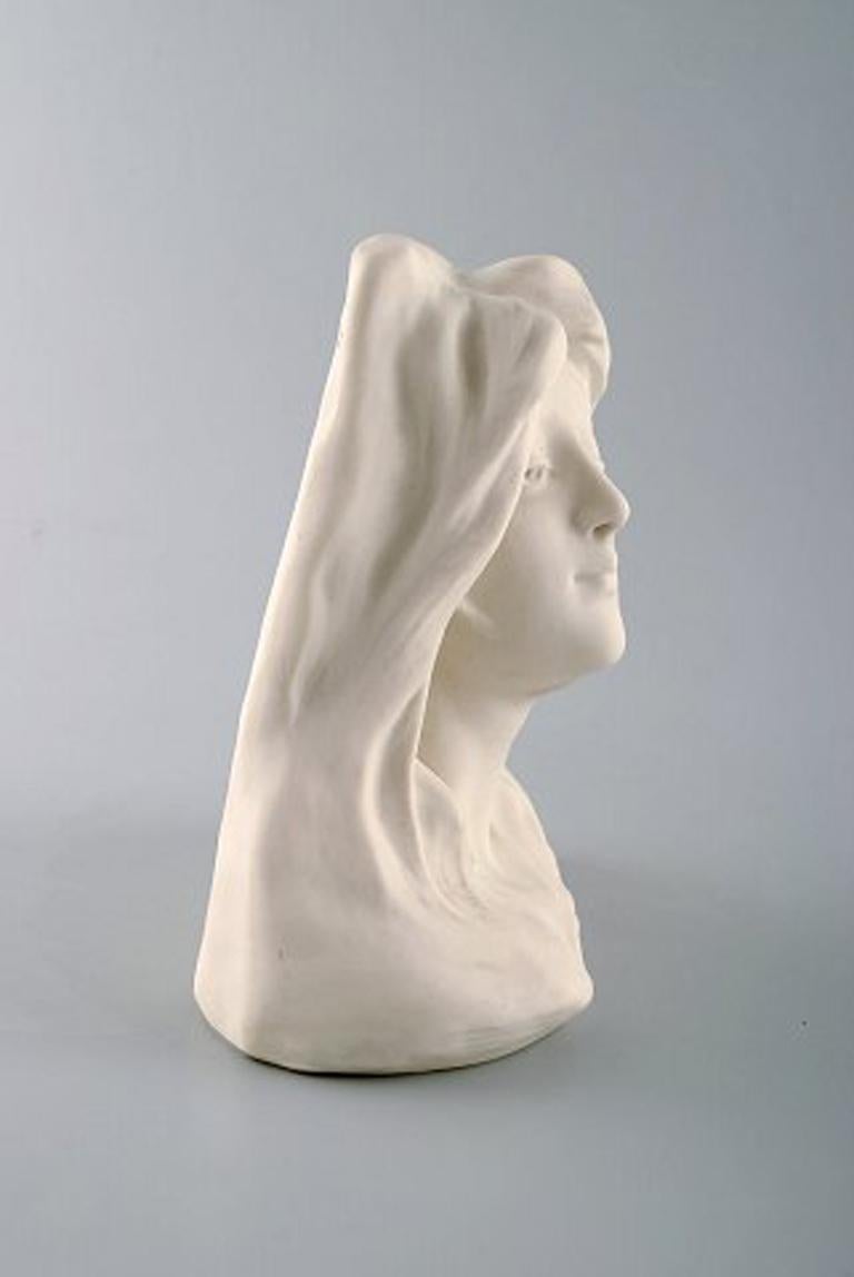 Gustafsberg / Gustavsberg bust of young woman. Art Nouveau sculpture in biscuit dated 1908.
Measures: 18 x 17.5 cm.
In perfect condition.
Stamped: Gustafsberg 08.