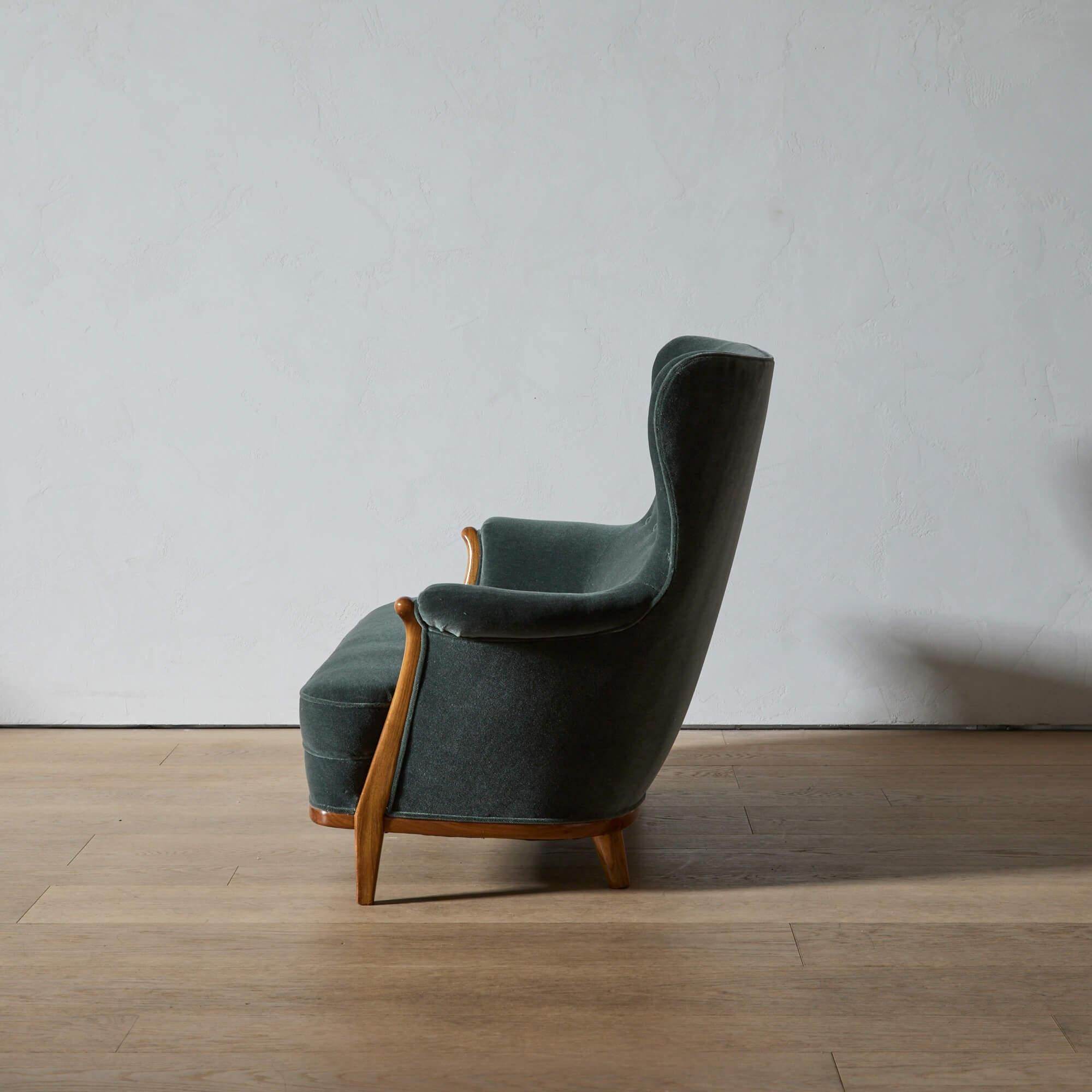Gustav Allert Formschöne Couch (Skandinavische Moderne) im Angebot