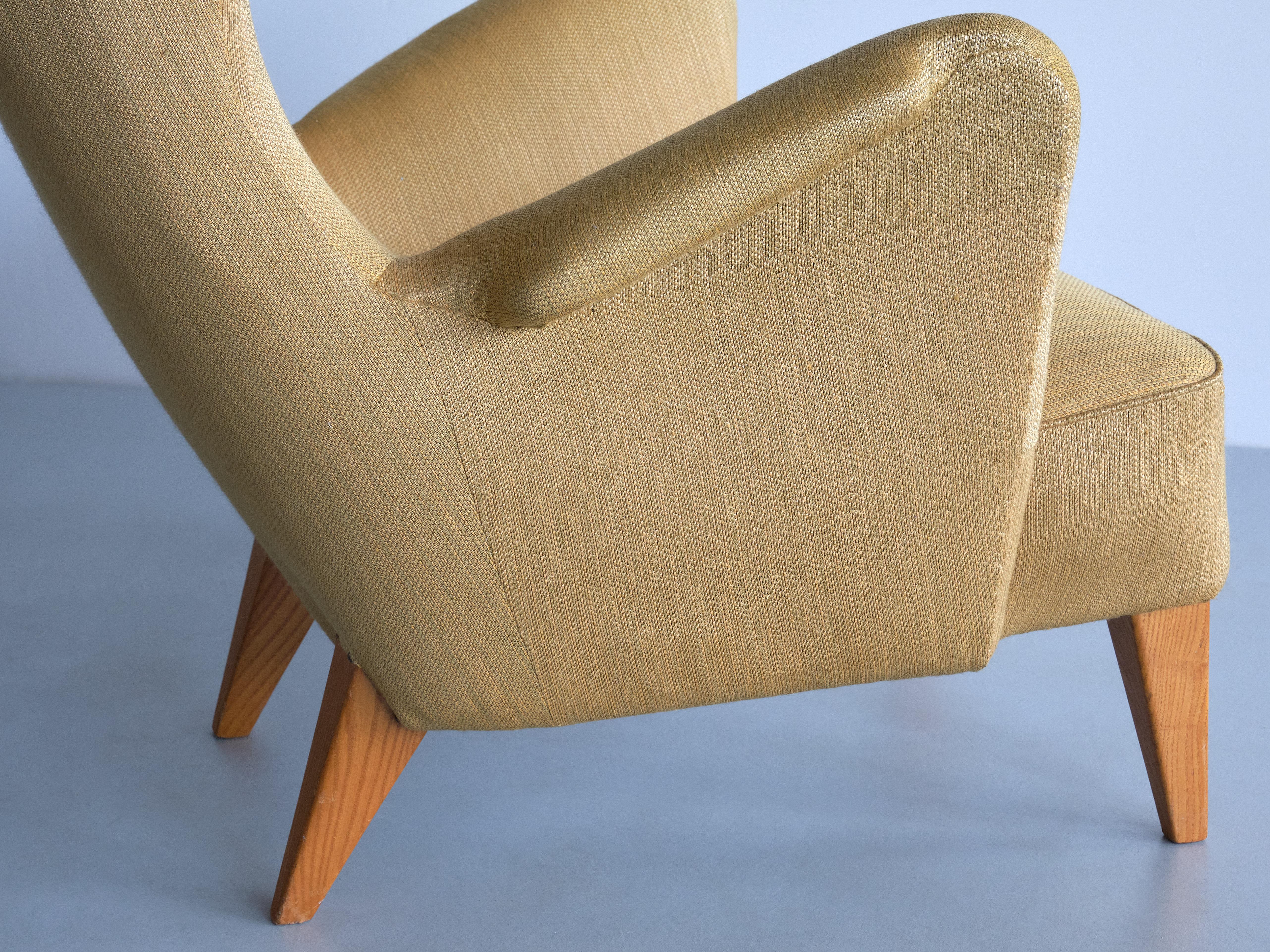 Mid-20th Century Gustav Axel Berg Attributed Wingback Chair in Yellow Wool and Elm, Sweden, 1940s For Sale