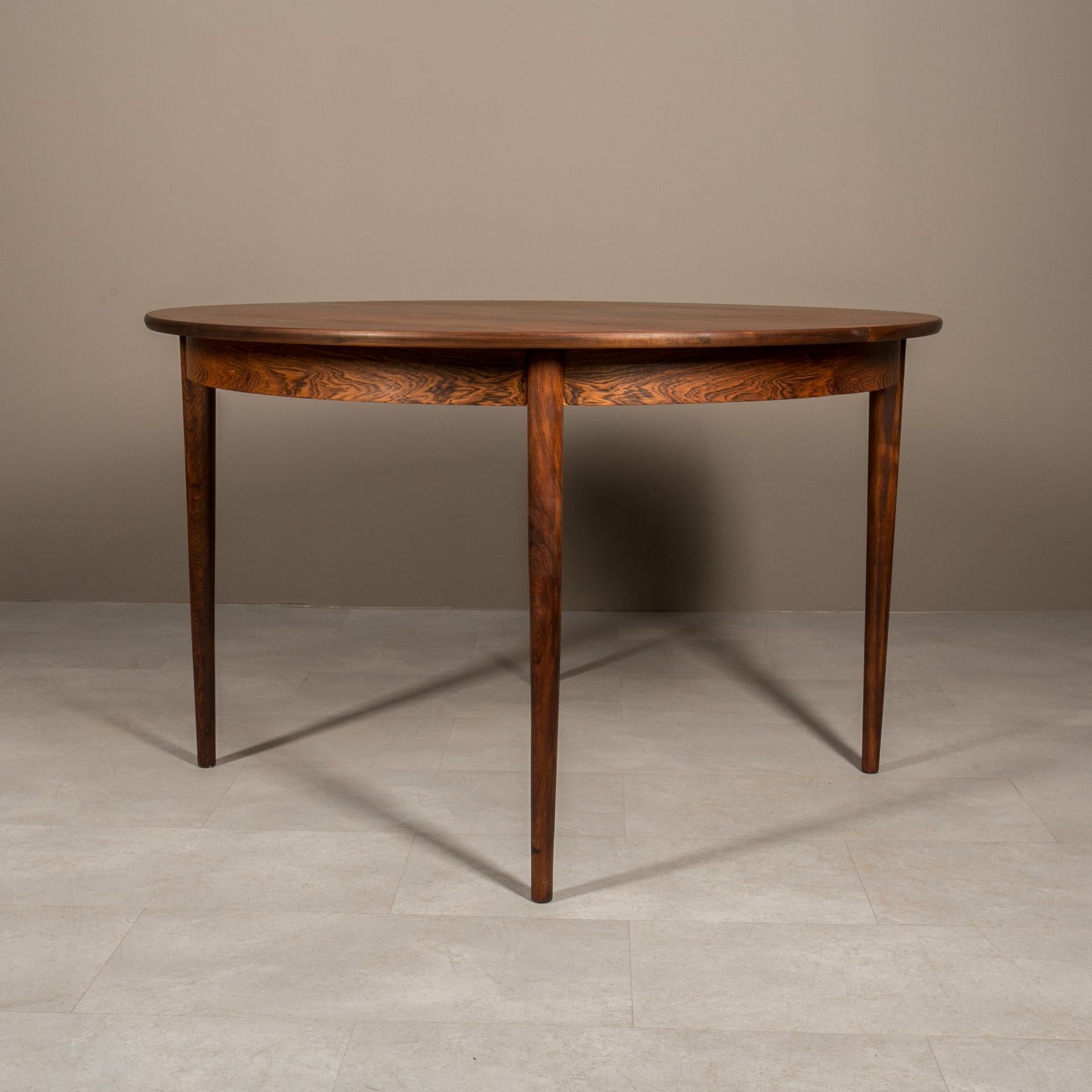 Gustav Bahus Dining Set, Extendable Round Table, 4 Chairs, Norway, 1960s 4